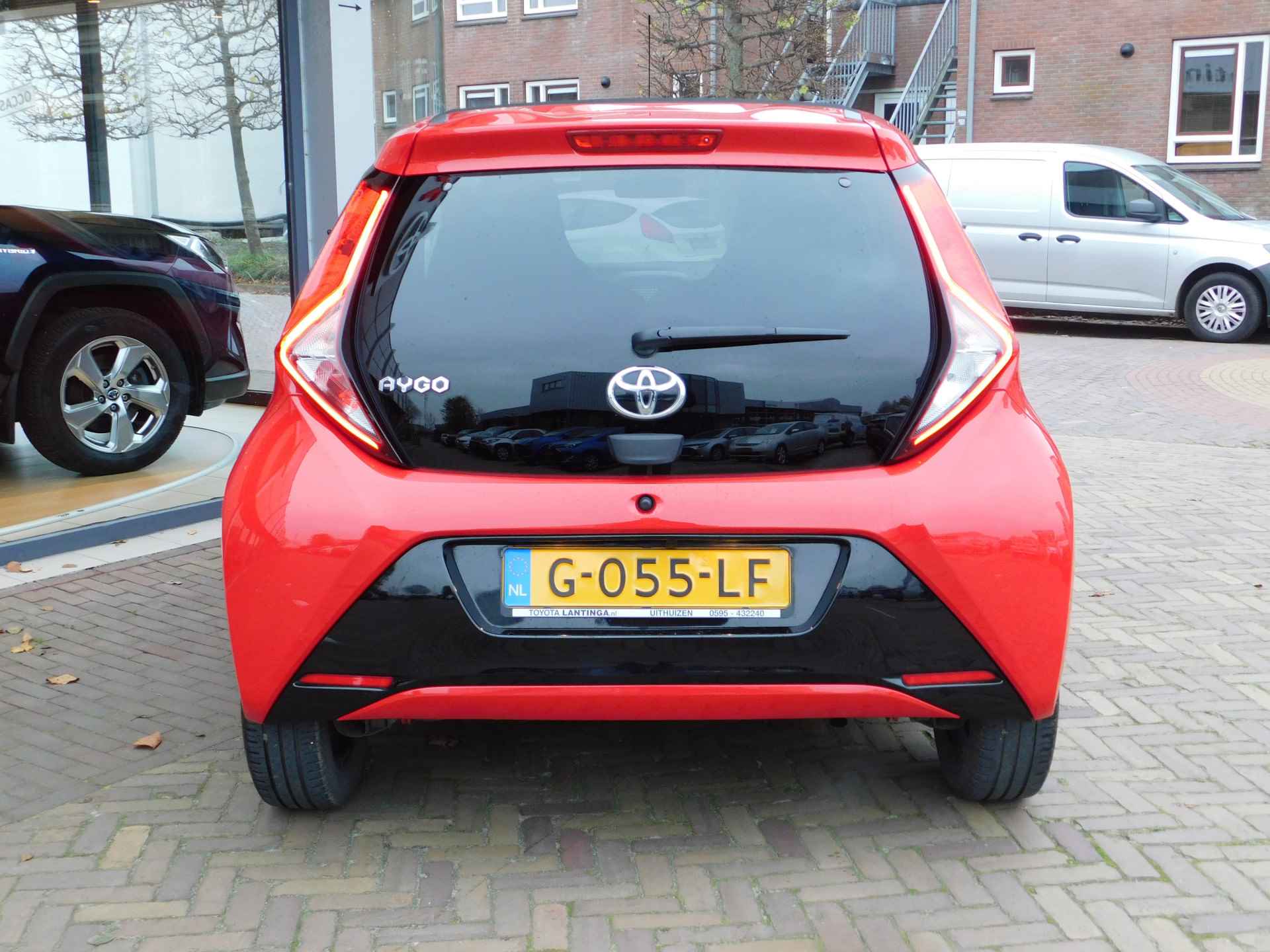 Toyota Aygo 1.0 VVT-i x-cite | Open Dak | Apple Carplay Android Auto| - 35/42