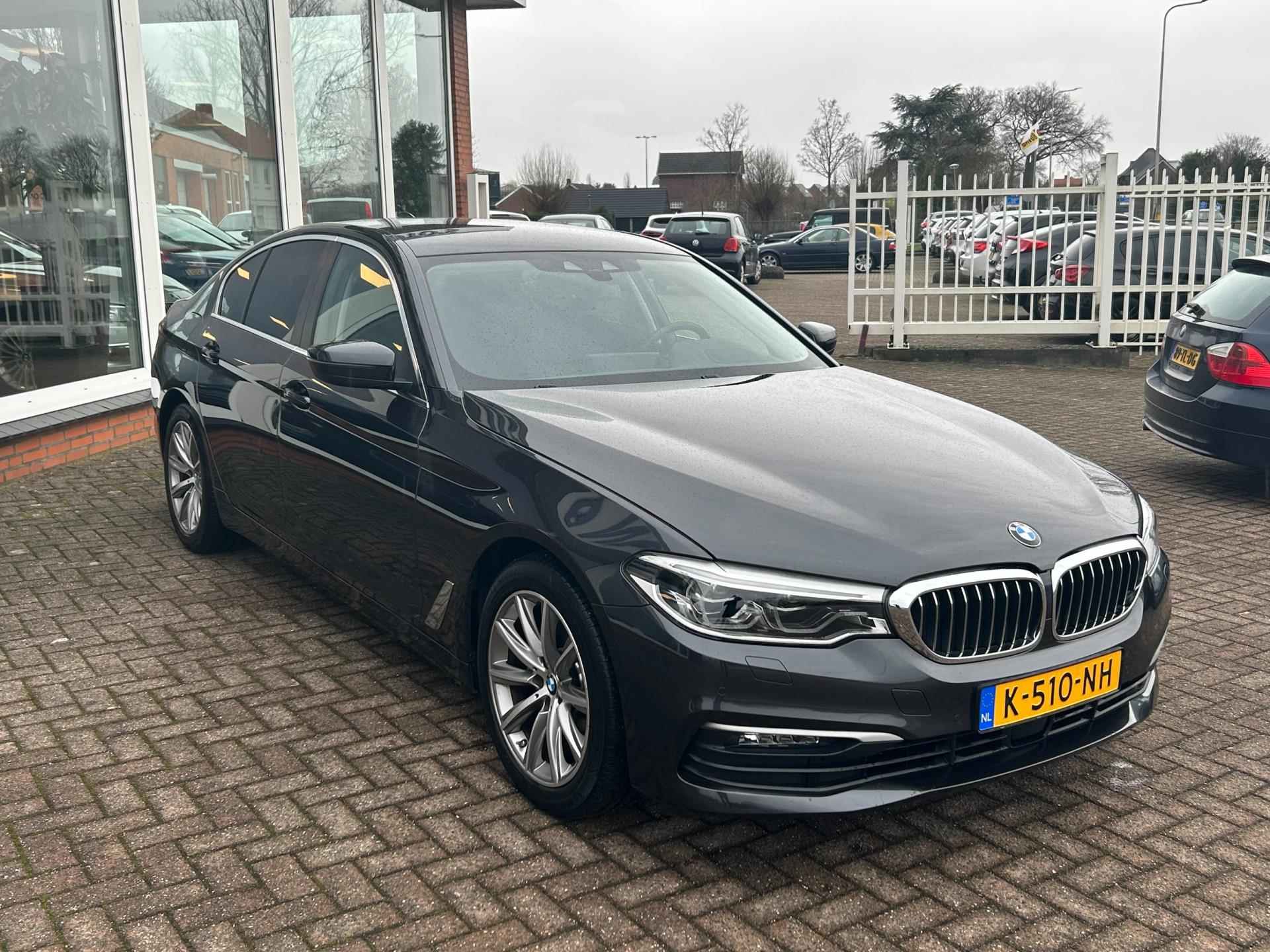 BMW 5-serie 520i High Executive - Leder- Navi - PDC - Nieuwstaat - 5/24