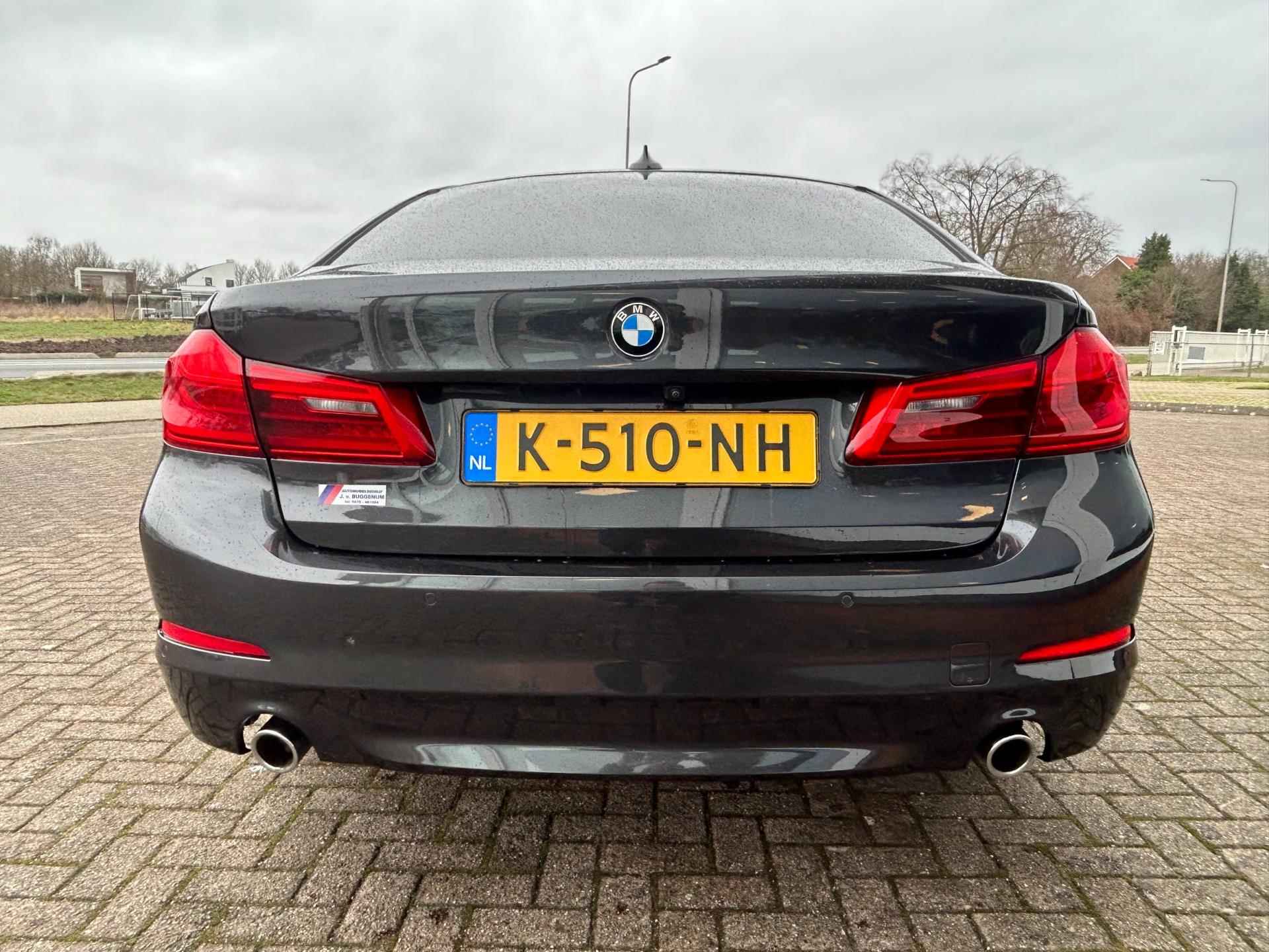 BMW 5-serie 520i High Executive - Leder- Navi - PDC - Nieuwstaat - 8/24