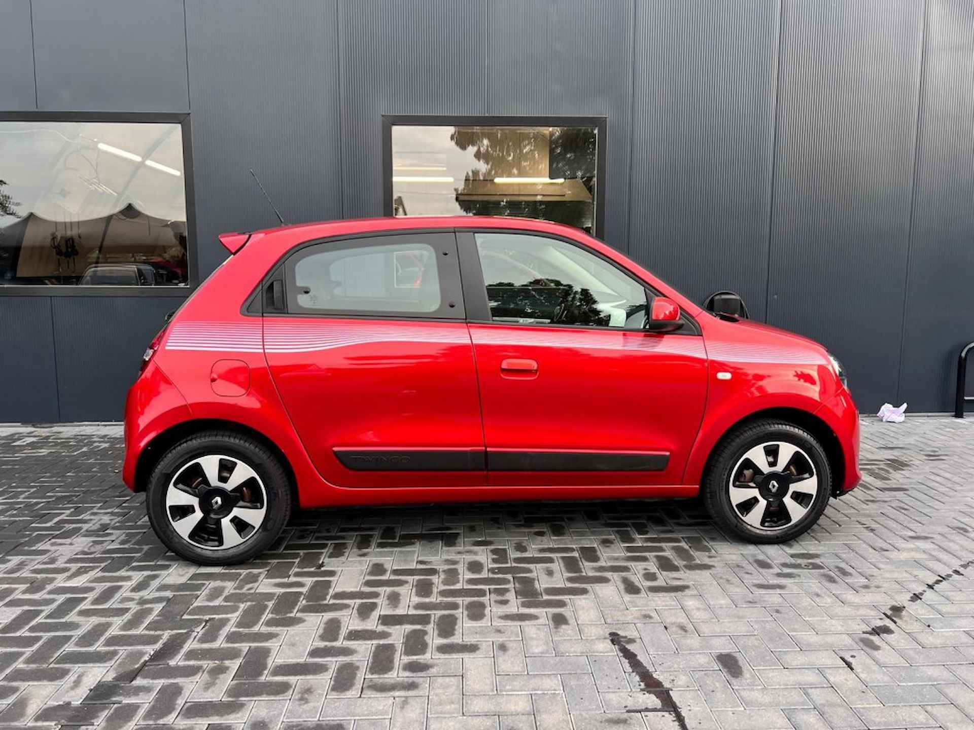 RENAULT Twingo 1.0 SCe Collection 1e eig. / Cruise, Airco, Bluetooth, Pdc A - 2/16