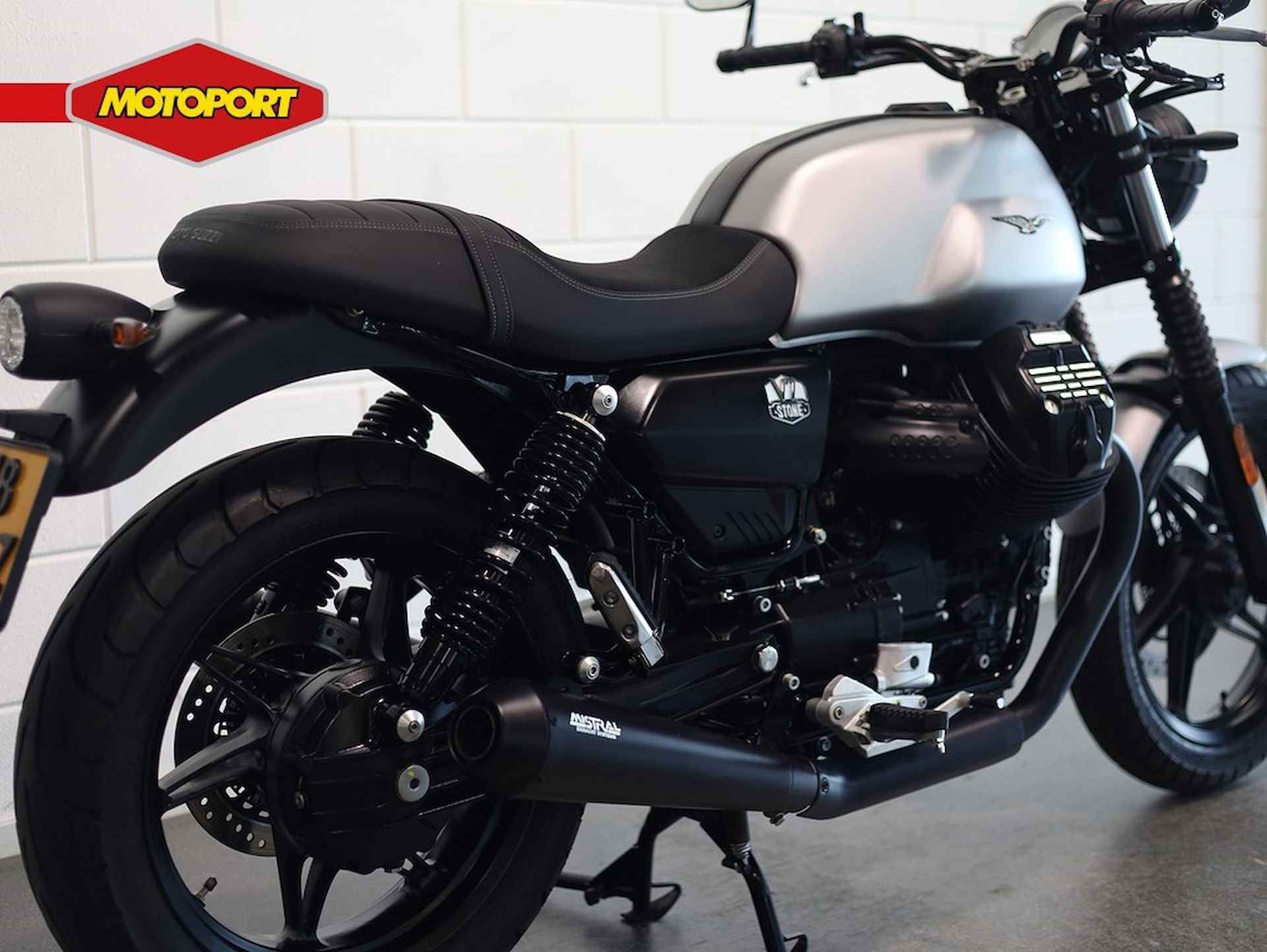 Moto Guzzi V 7 Stone - 3/15