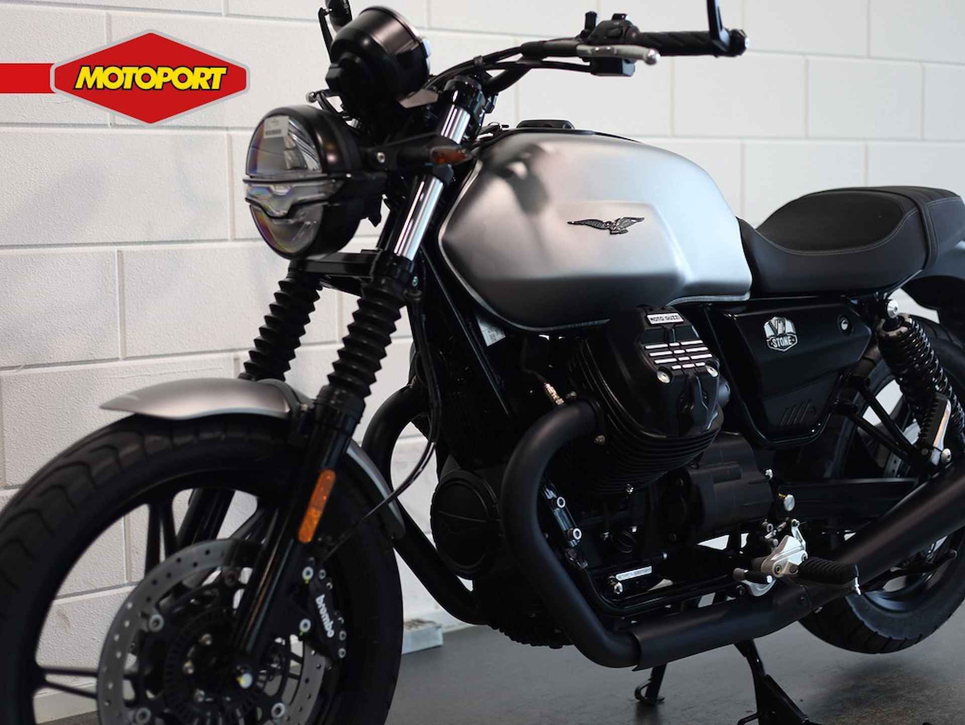 Moto Guzzi V 7 Stone - 7/15