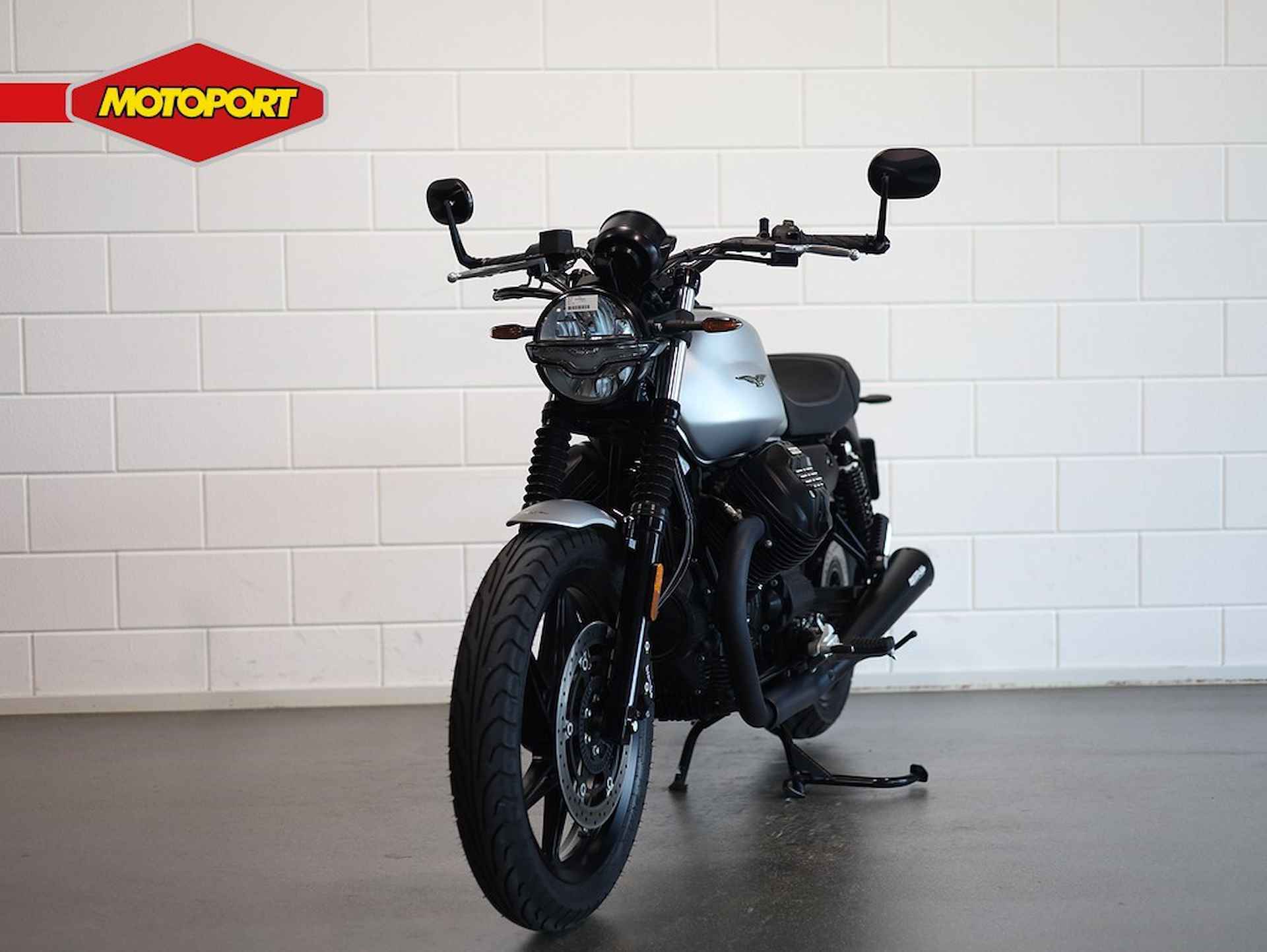 Moto Guzzi V 7 Stone - 9/15