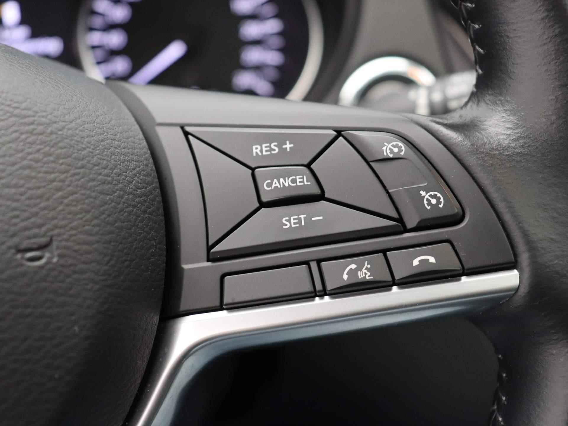 Nissan Qashqai 116PK N-Connecta | Navigatie | Parkeersensoren met rondom Camera's | Climate Control | Cruise Control | Panoramadak | - 22/37