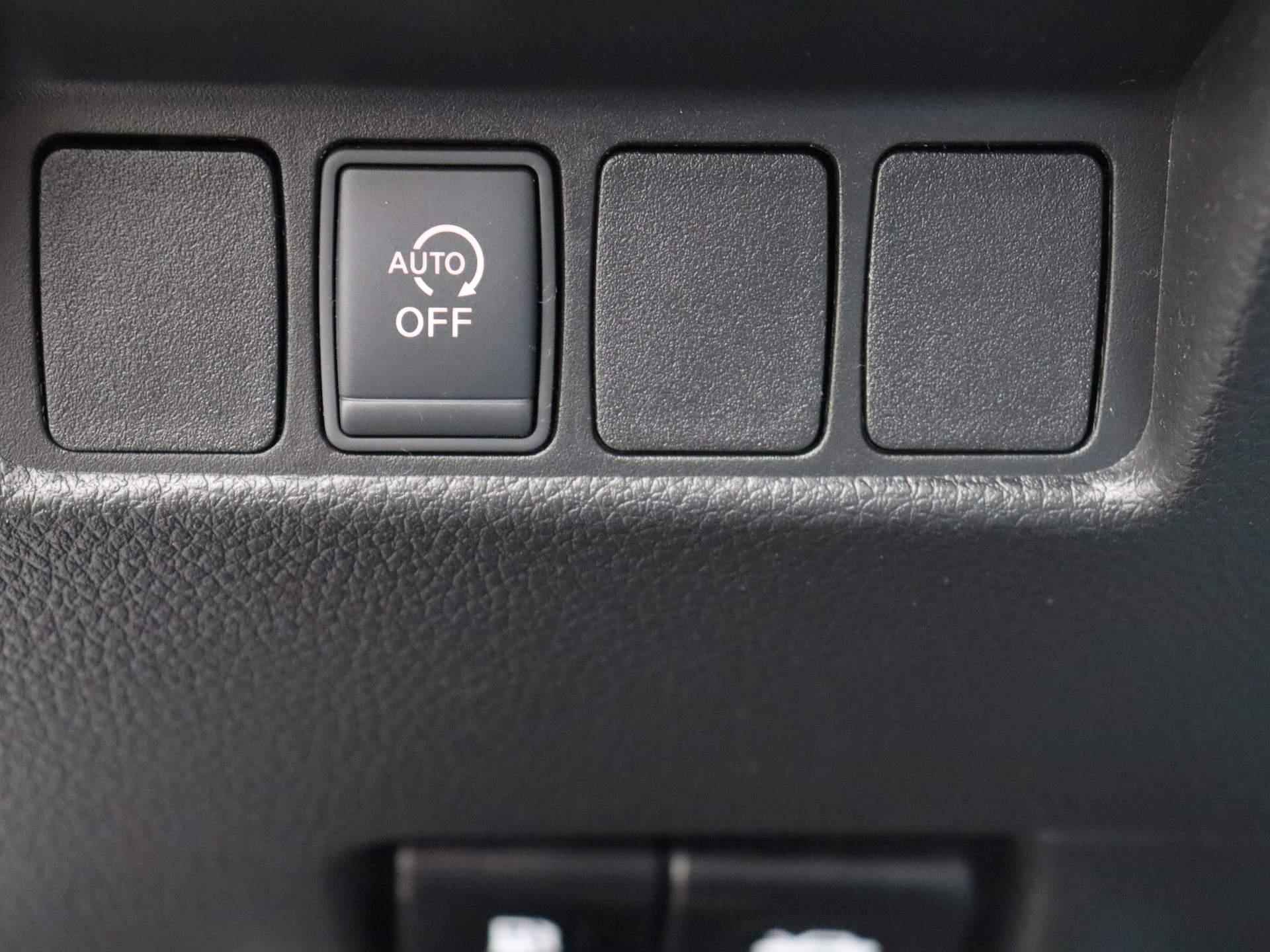 Nissan Qashqai 116PK N-Connecta | Navigatie | Parkeersensoren met rondom Camera's | Climate Control | Cruise Control | Panoramadak | - 25/37