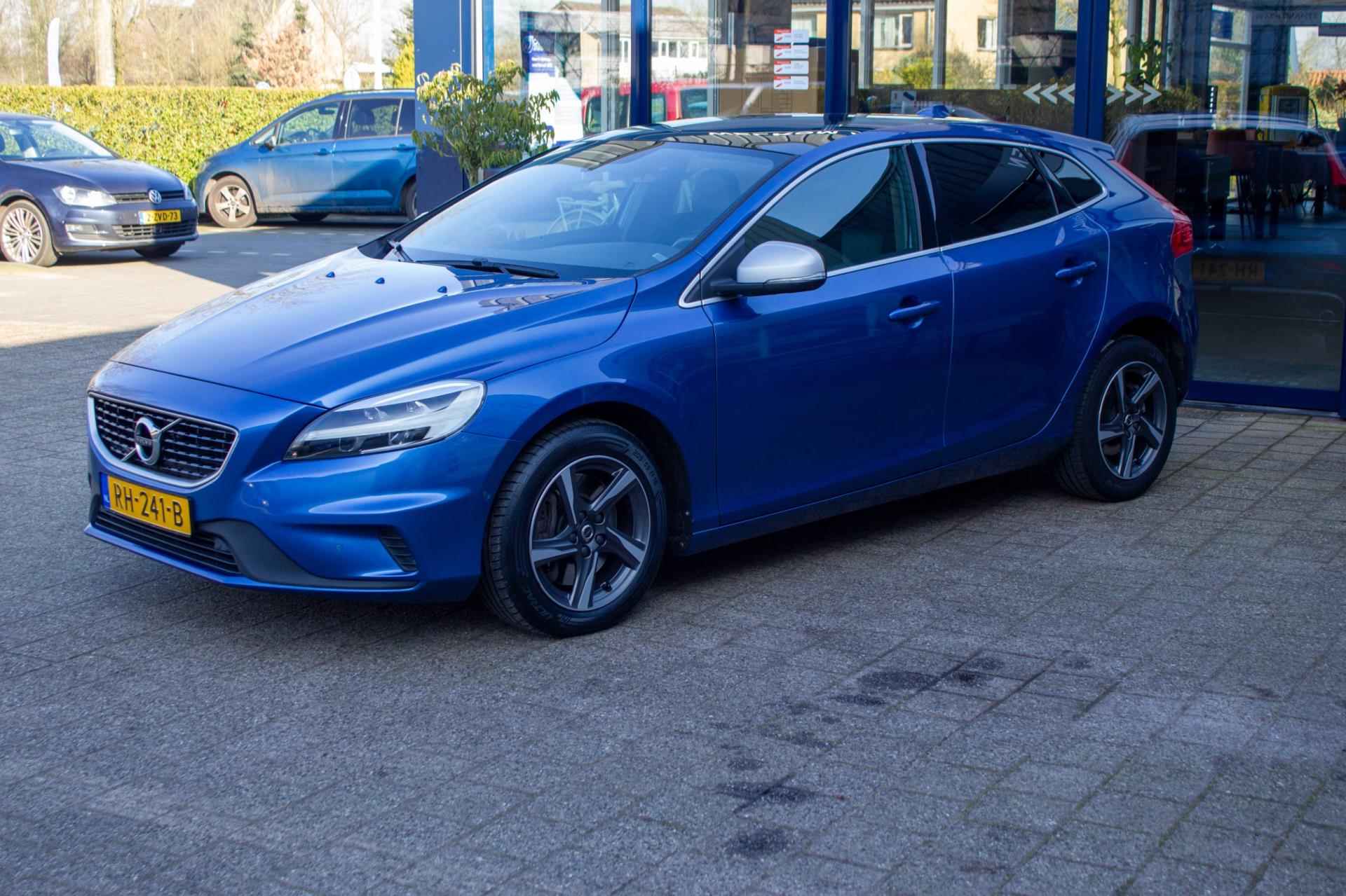 Volvo V40 2.0 D3 Business Sport | Prijs incl. 12 mnd garantie | 16"LMV Navi Camera Bluetooth Stoelverwarming Trekhaak - 5/45