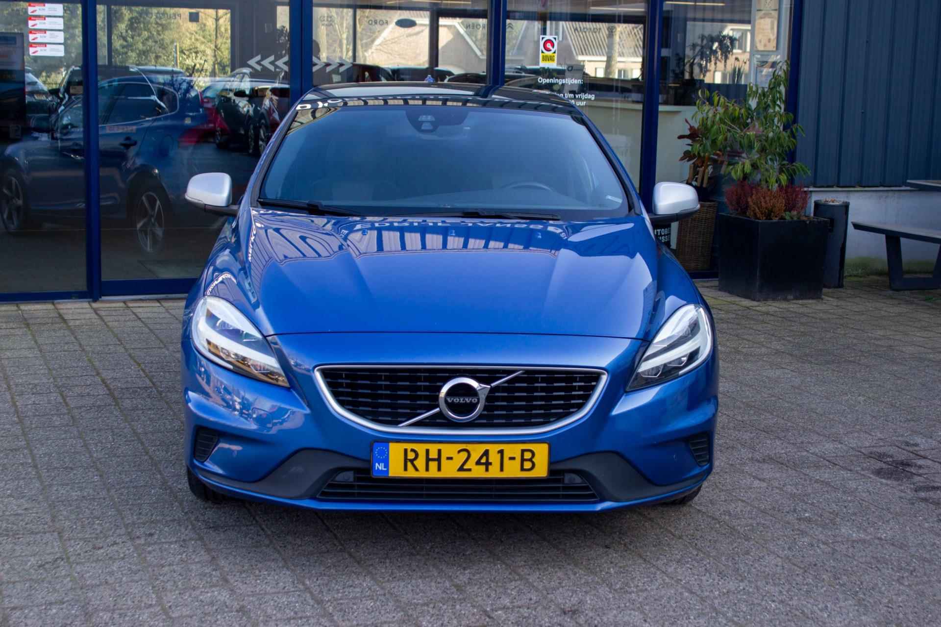 Volvo V40 2.0 D3 Business Sport | Prijs incl. 12 mnd garantie | 16"LMV Navi Camera Bluetooth Stoelverwarming Trekhaak - 7/45