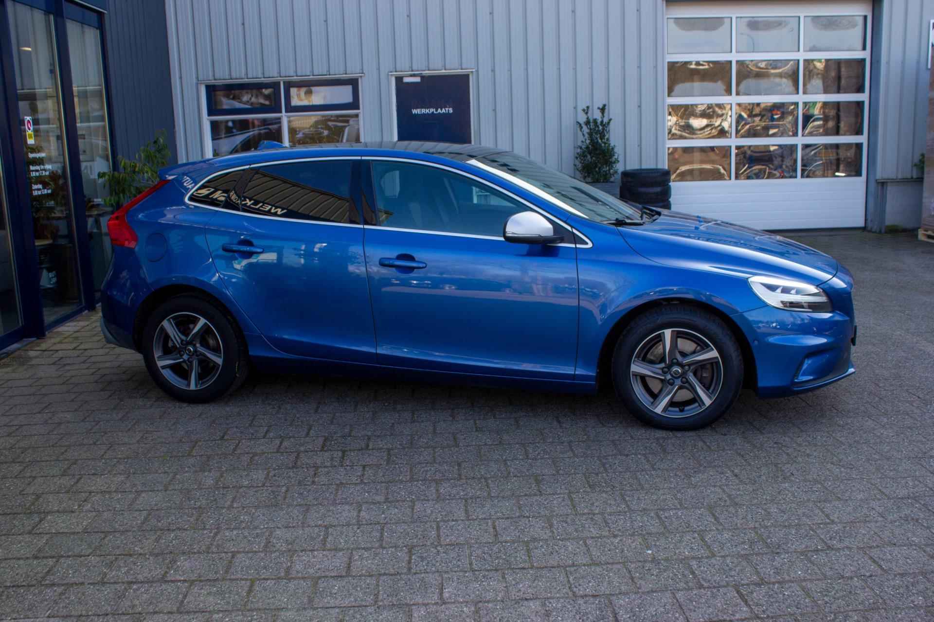 Volvo V40 2.0 D3 Business Sport | Prijs incl. 12 mnd garantie | 16"LMV Navi Camera Bluetooth Stoelverwarming Trekhaak - 9/45