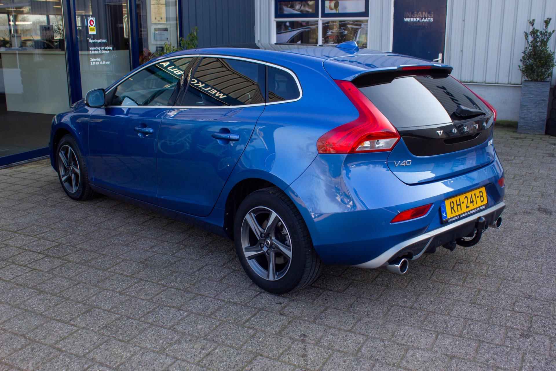 Volvo V40 2.0 D3 Business Sport | Prijs incl. 12 mnd garantie | 16"LMV Navi Camera Bluetooth Stoelverwarming Trekhaak - 10/45