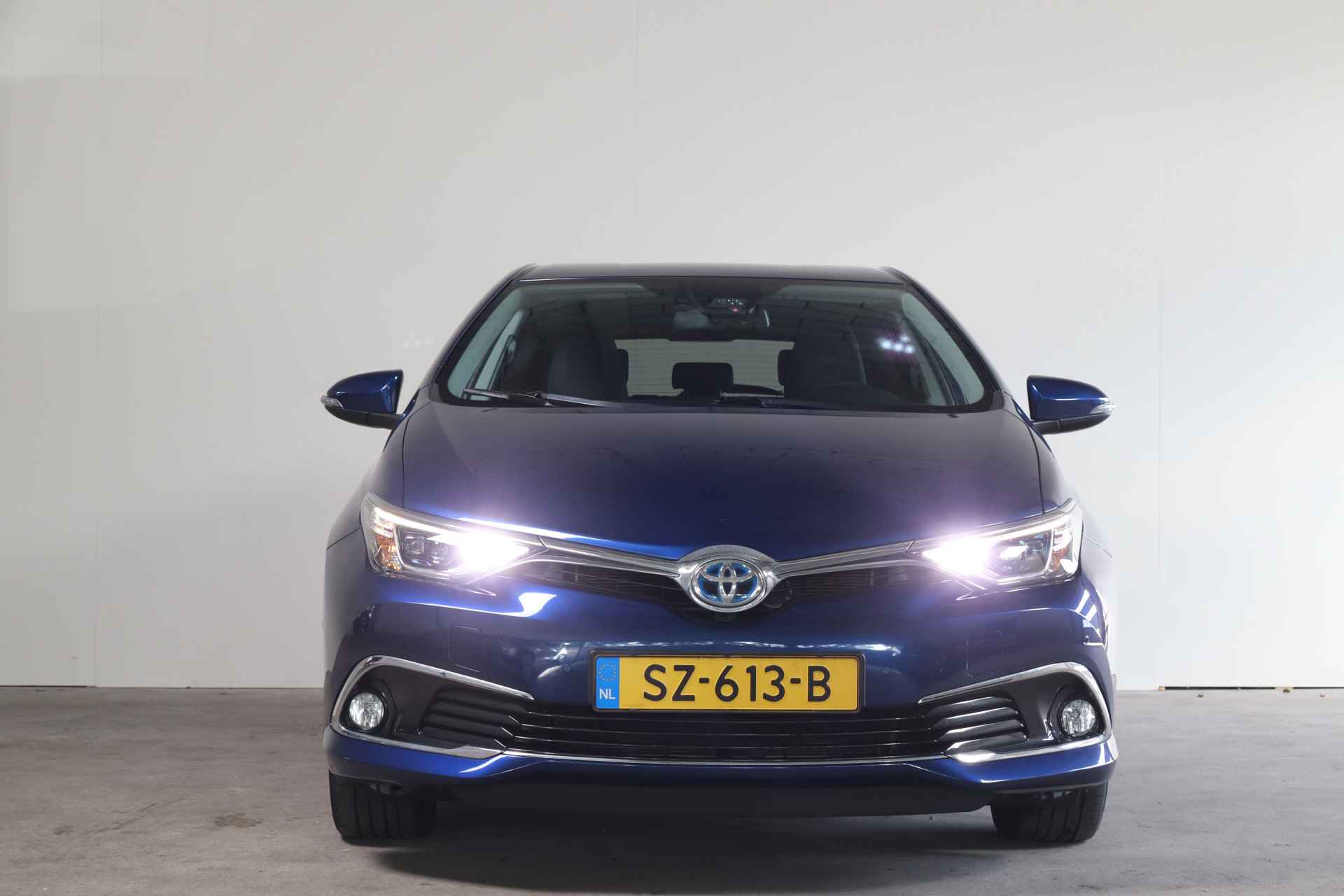 Toyota Auris 1.8 Hybrid Executive NL-Auto!! Camera I Climate I Nav --- A.S. ZONDAG GEOPEND VAN 11.00 T/M 15.30 --- - 4/35