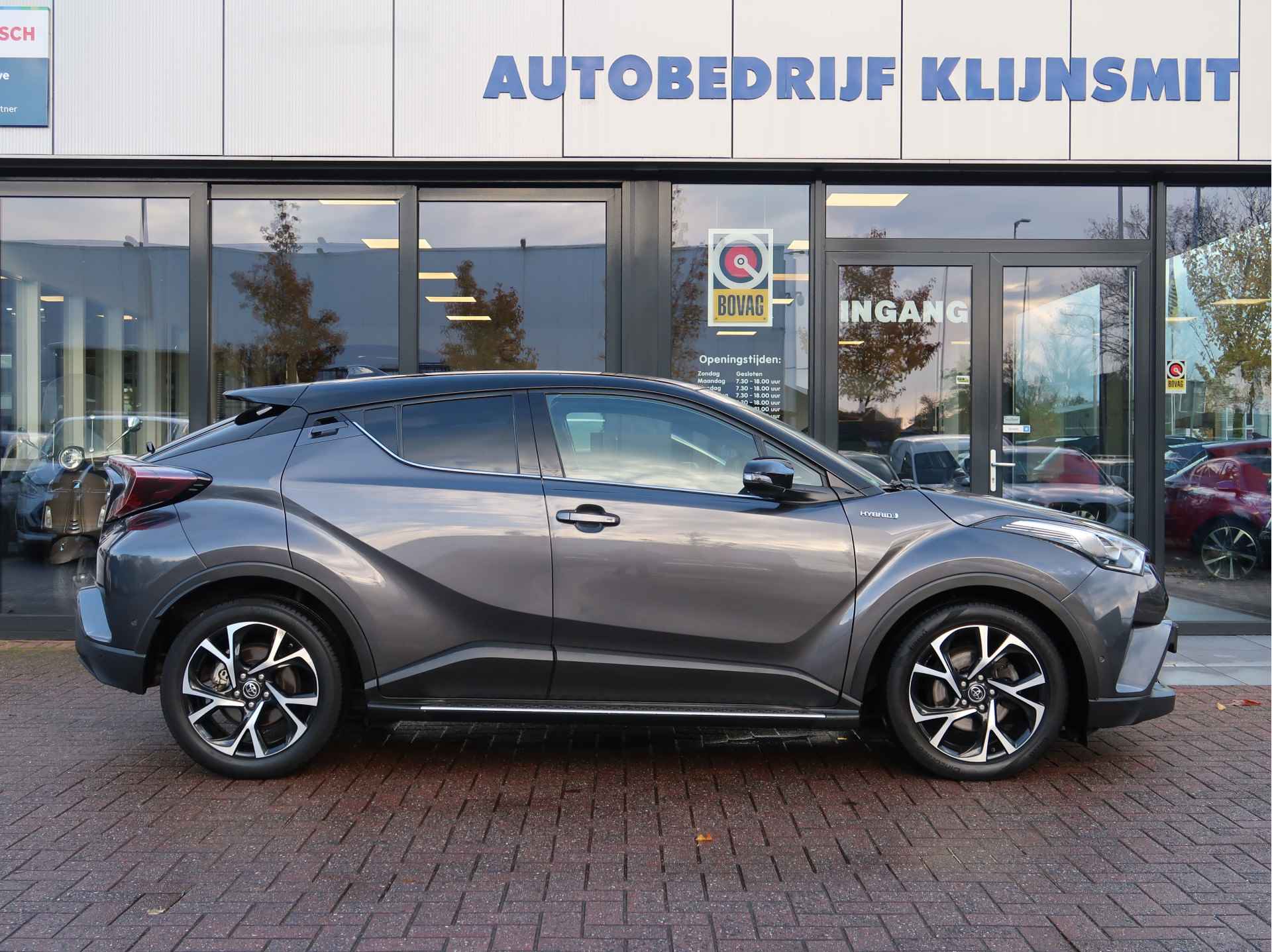 Toyota C-HR 1.8 Hybrid Business Intro | Leder | Stoelverw | JBL | Camera | Park-Assist - 9/28