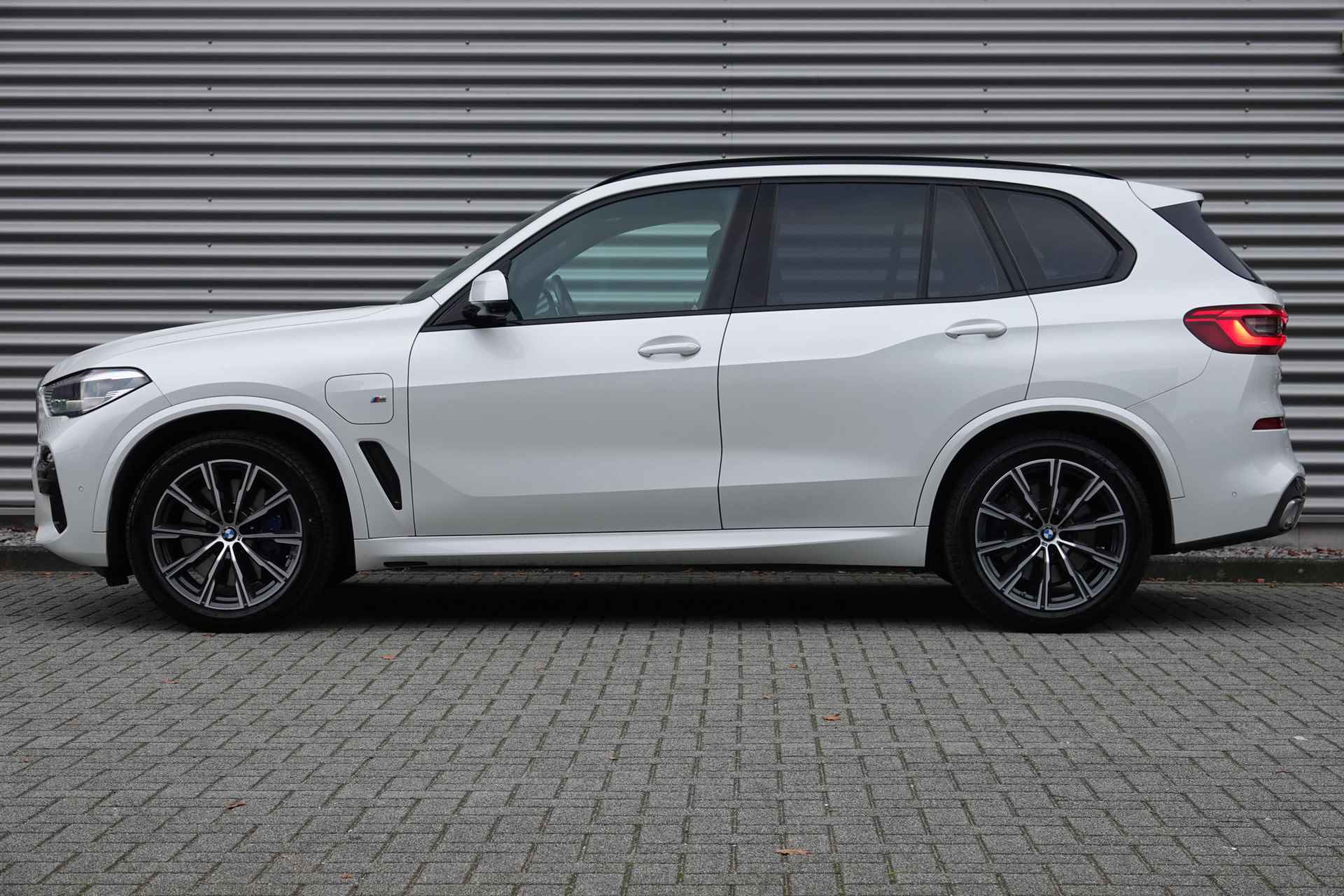 BMW X5 xDrive45e High Executive M-Sport | Pano | ACC | Luchtvering | Soft Close | HUD | H&K | - 4/43