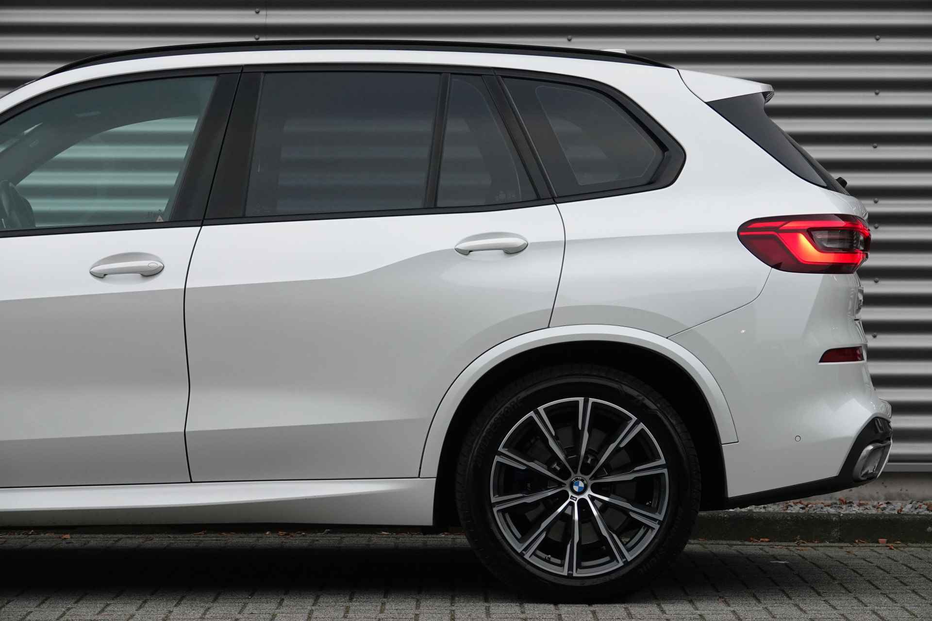 BMW X5 xDrive45e High Executive M-Sport | Pano | ACC | Luchtvering | Soft Close | HUD | H&K | - 6/43