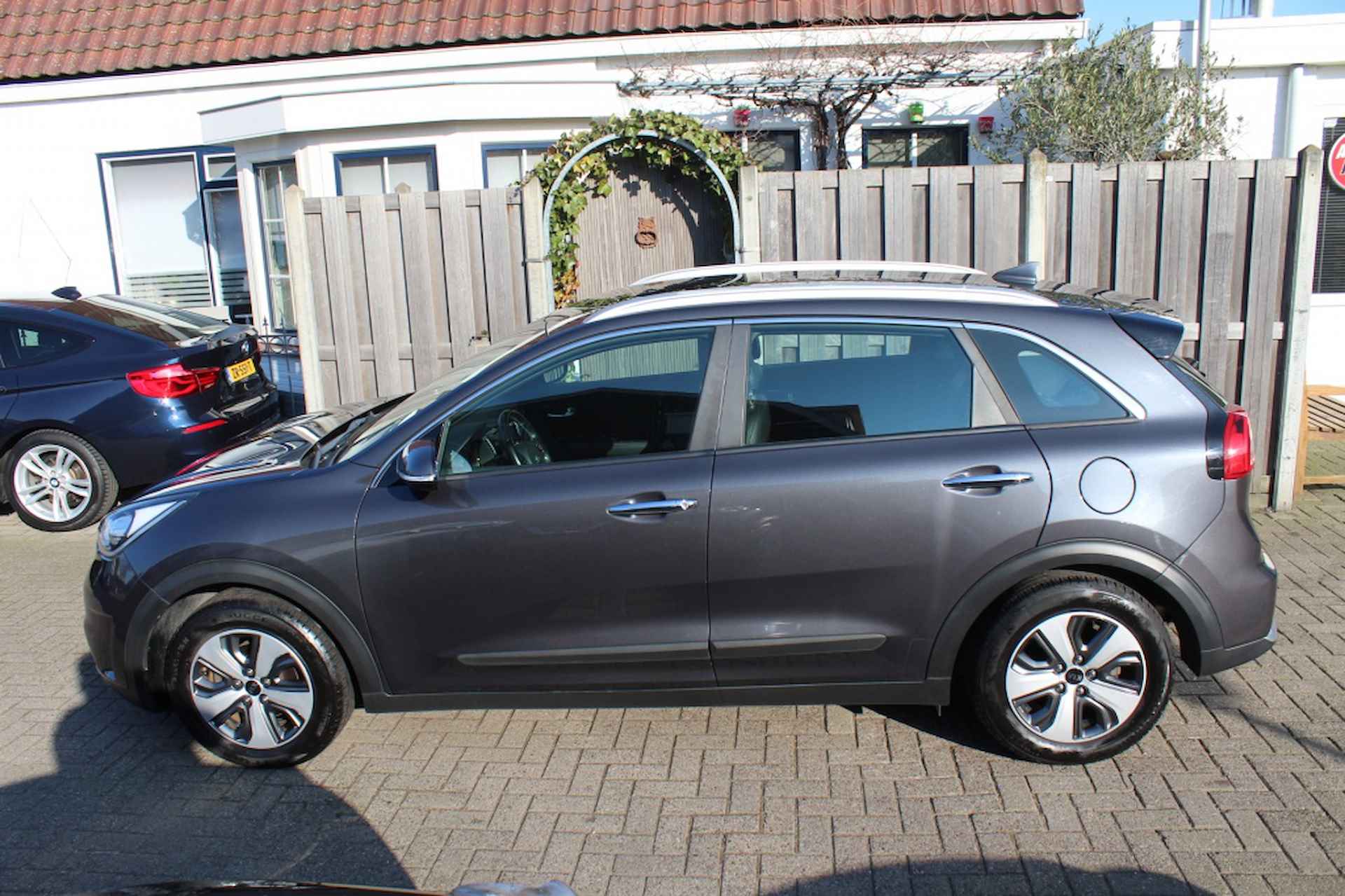 Kia Niro 1.6 GDi Hybride DynamicLine - 3/27