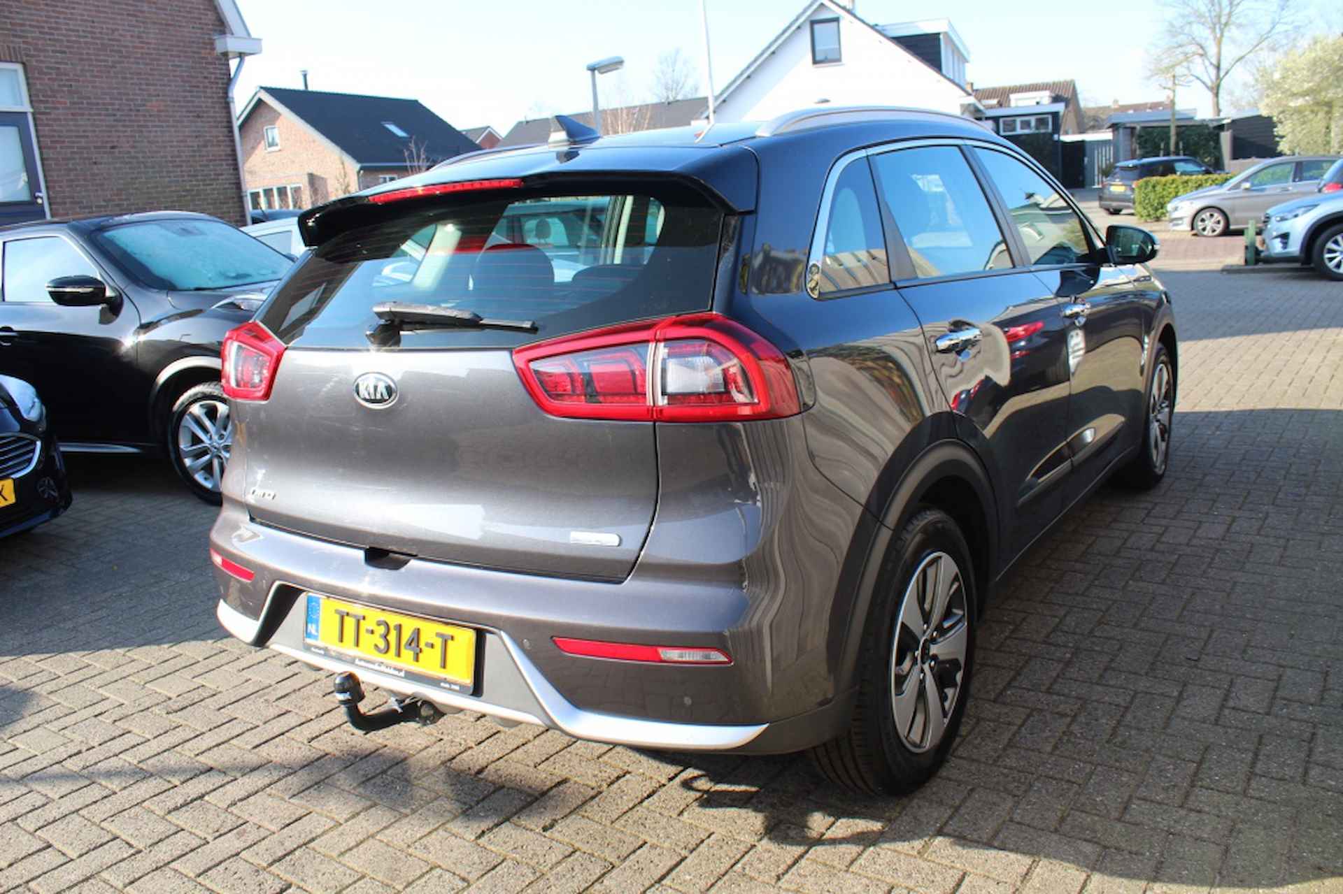 Kia Niro 1.6 GDi Hybride DynamicLine - 6/27