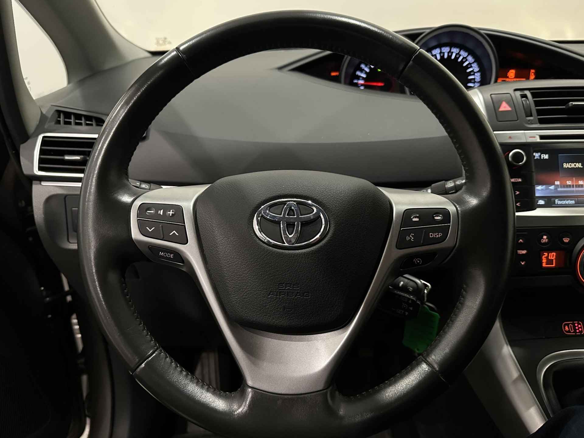 Toyota Verso 1.8 VVT-i Aspiration 7p. CLIMA | CRUISE | CAMERA | NAVI | - 11/22