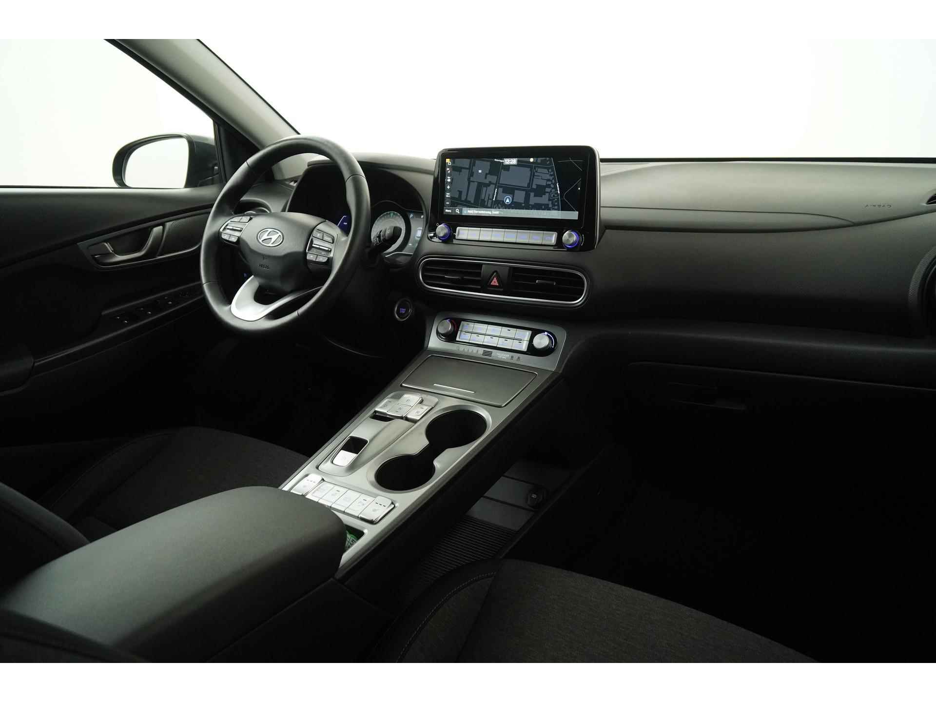 Hyundai KONA EV 39 kWh | na subsidie 17395 | Navigatie | Stoelverwarming | Zondag Open! - 2/45