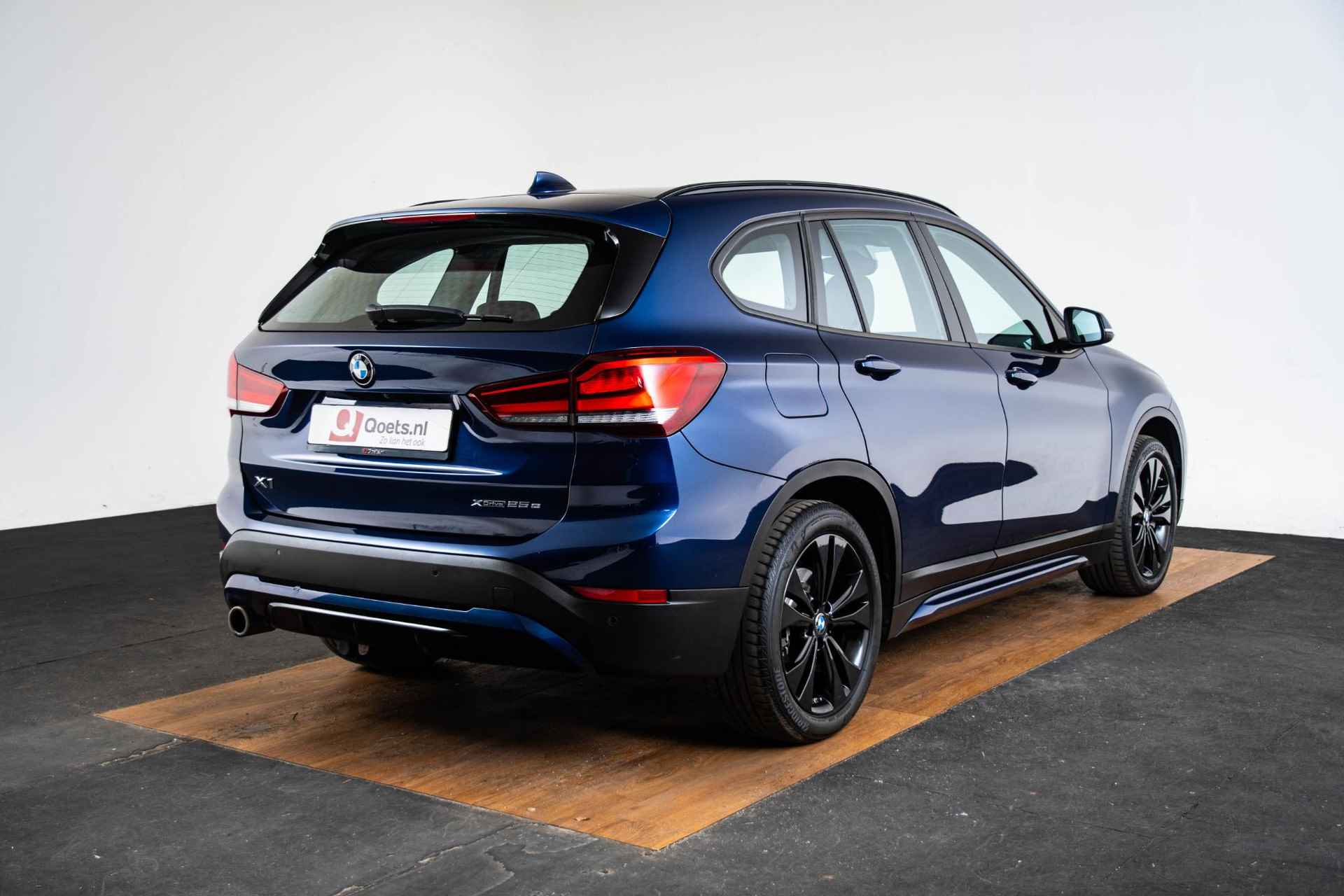 BMW X1 xDrive25e High Executive Sport Line - Trekhaak - Park Assistant - Elektrische Achterklep - Cruise control - Elektrisch verwarmbare voorstoelen - Hifi - Automatisch dimmende binnen/buitenspiegel - LED koplampen - - 2/65