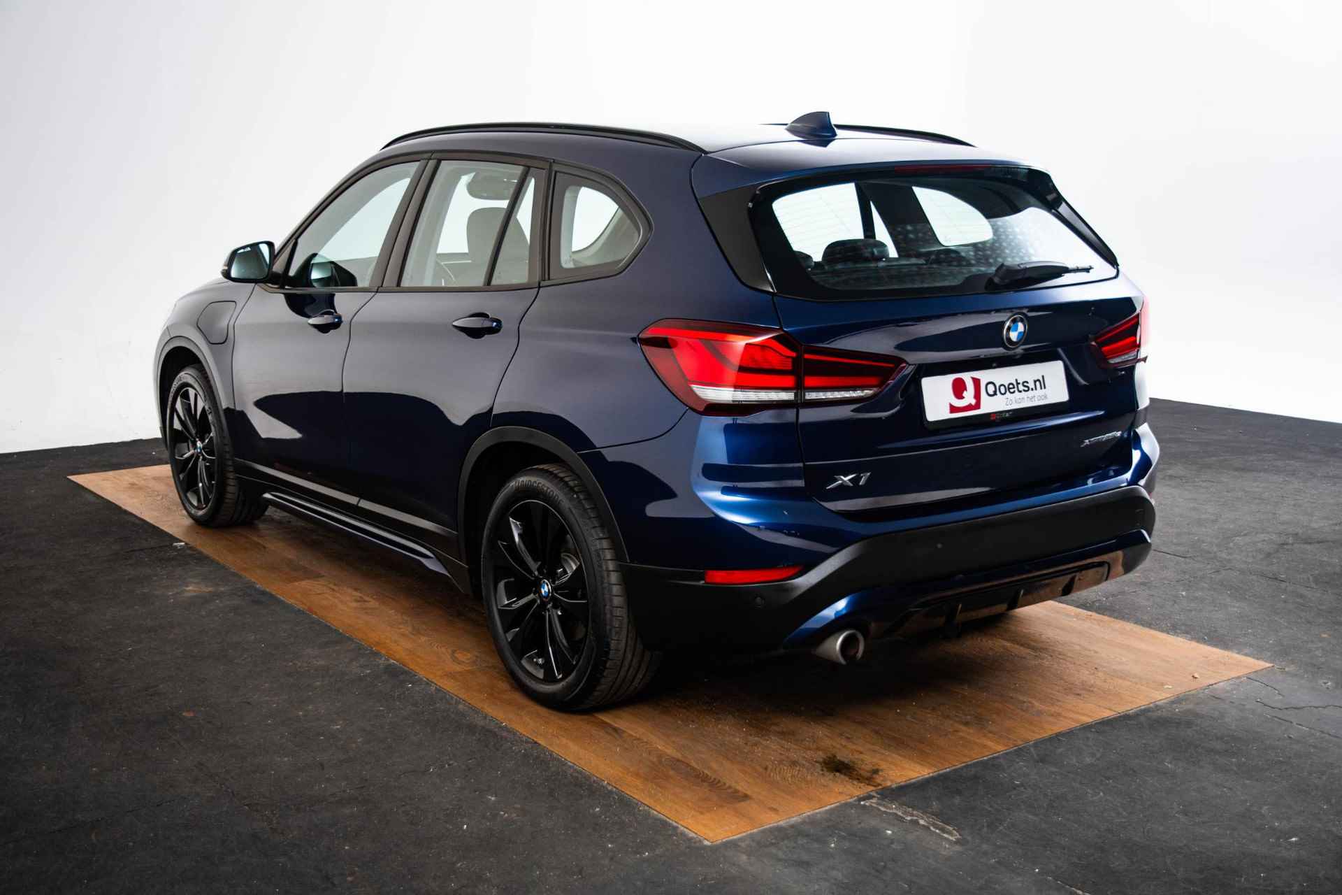 BMW X1 xDrive25e High Executive Sport Line - Trekhaak - Park Assistant - Elektrische Achterklep - Cruise control - Elektrisch verwarmbare voorstoelen - Hifi - Automatisch dimmende binnen/buitenspiegel - LED koplampen - - 13/65