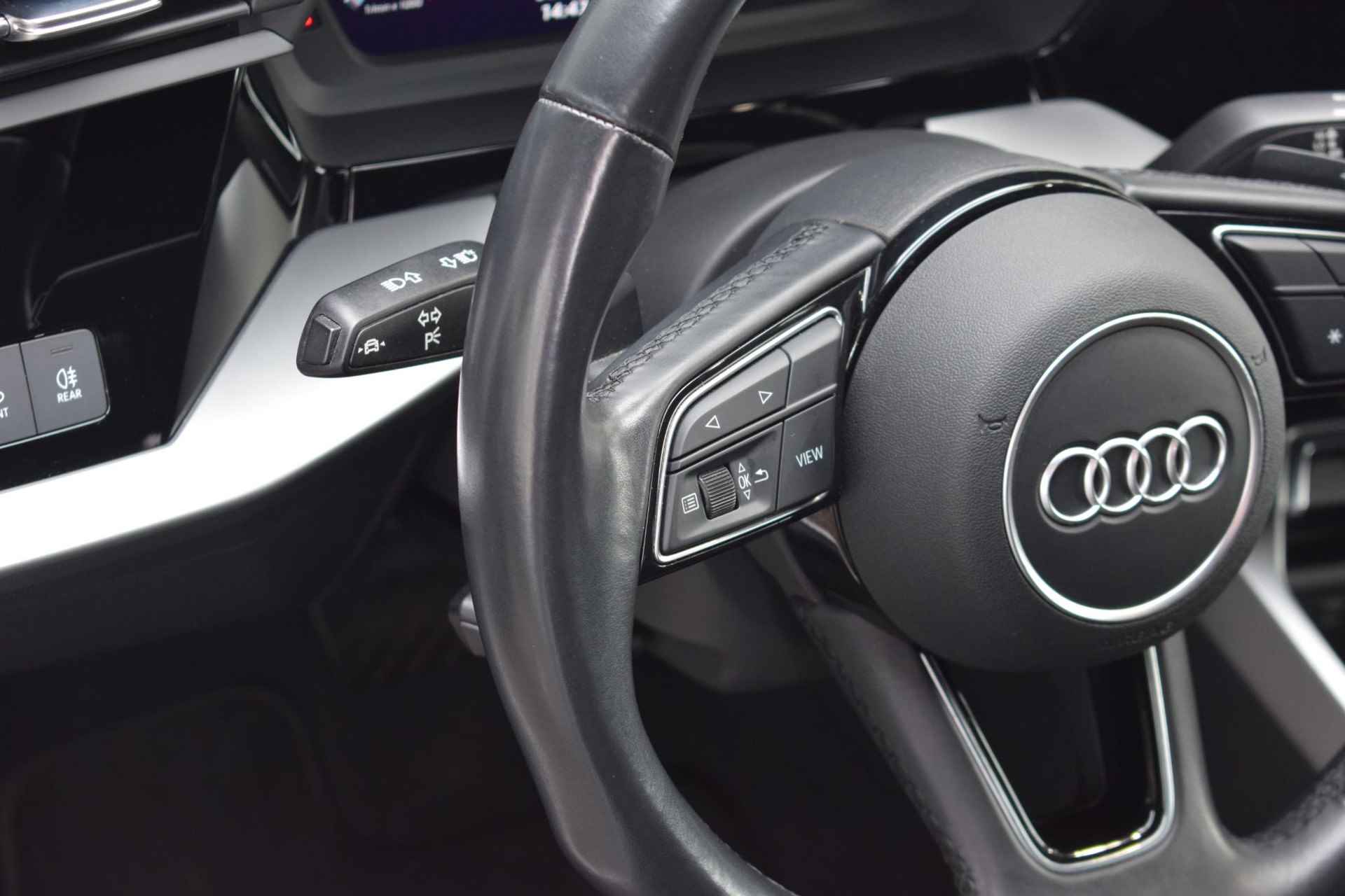 Audi A3 Sportback 30 TFSI Attitude / Draadloze lader / LED / Virtual Cockpit - 29/59