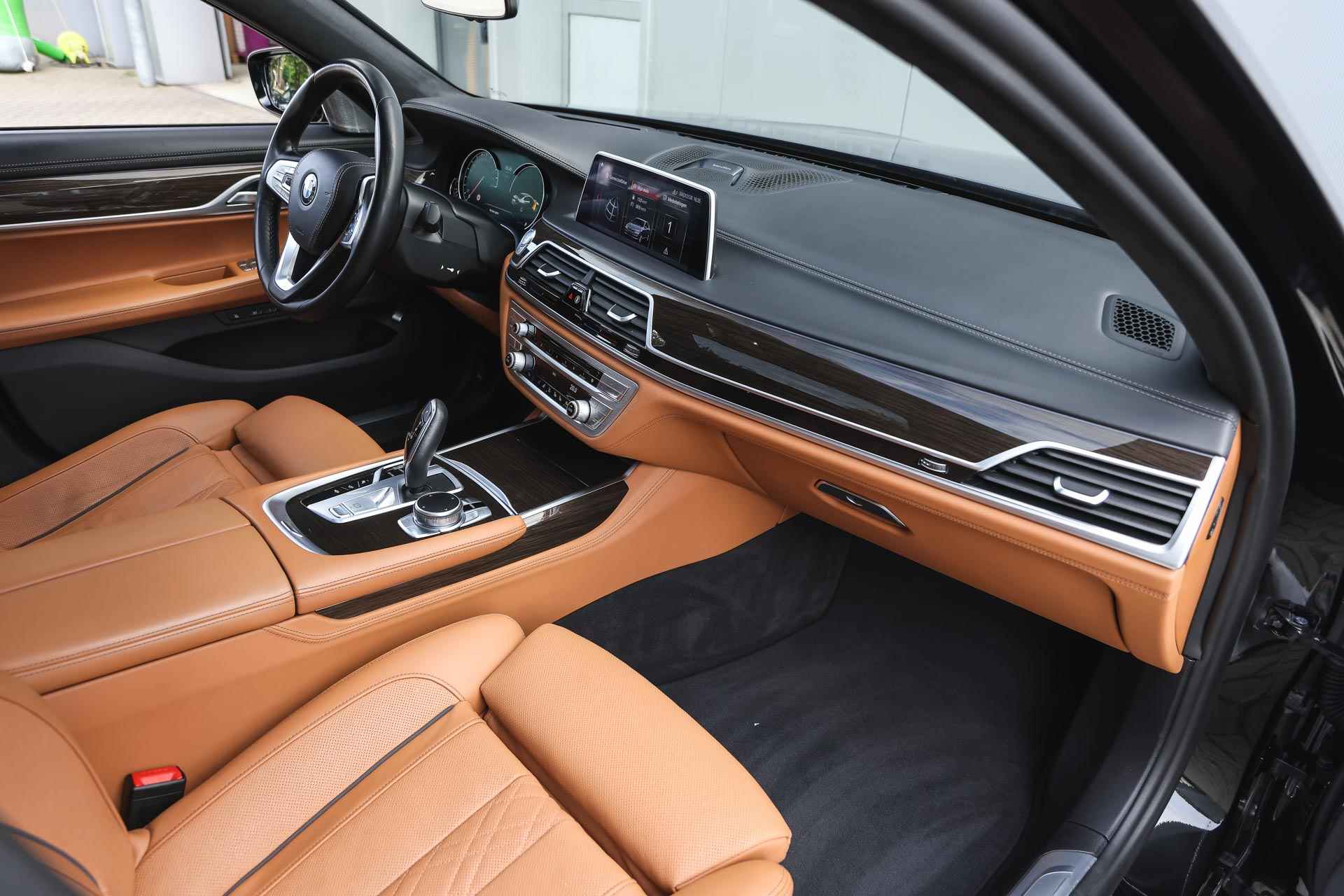 BMW 7 Serie 750Ld xDrive High Executive / Panoramadak Sky Lounge / Active Steering / Stoelventilatie / Massagefunctie / Bowers & Wilkins / Laserlicht / Surround View / Remote Parking - 11/48