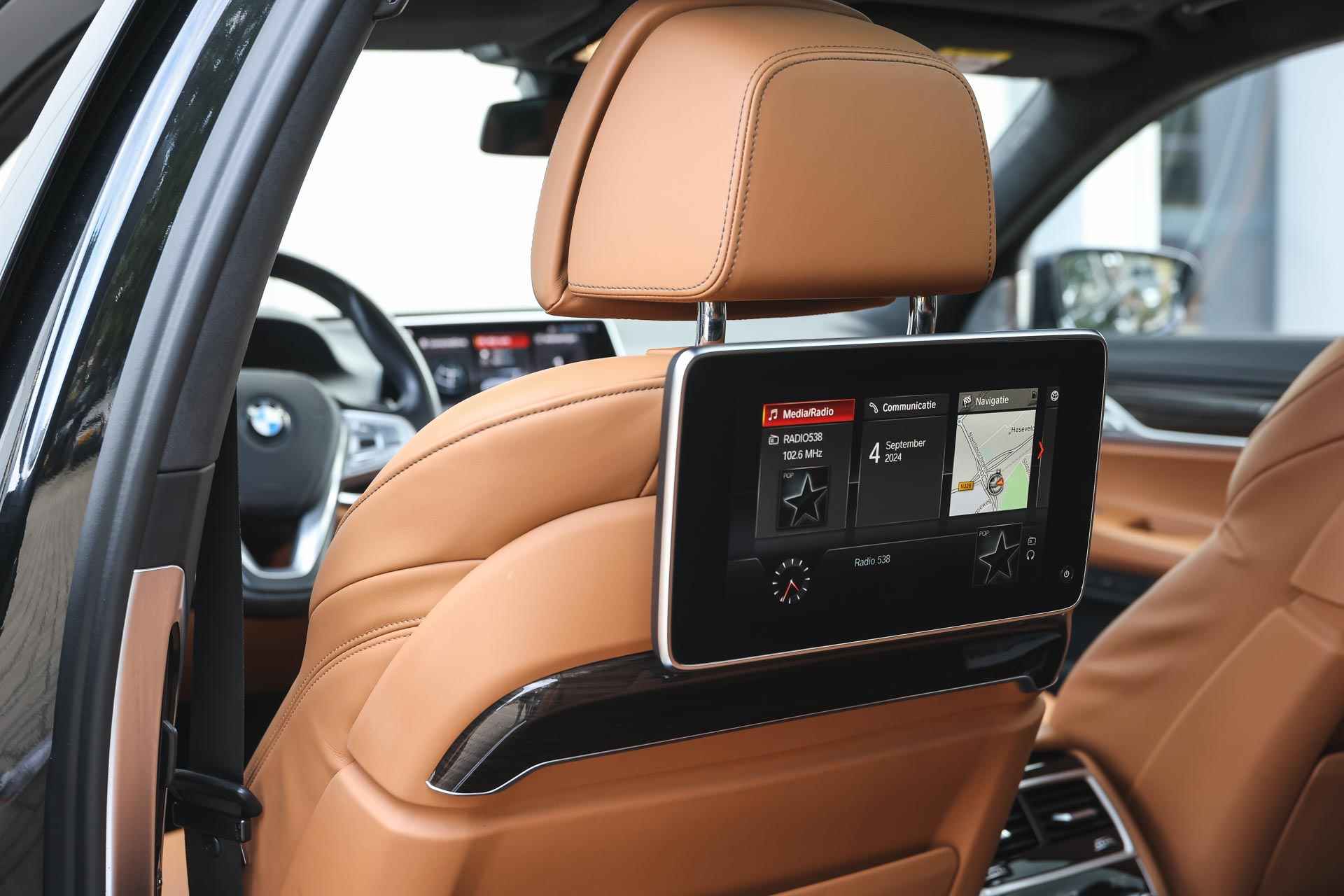 BMW 7 Serie 750Ld xDrive High Executive / Panoramadak Sky Lounge / Active Steering / Stoelventilatie / Massagefunctie / Bowers & Wilkins / Laserlicht / Surround View / Remote Parking - 15/48