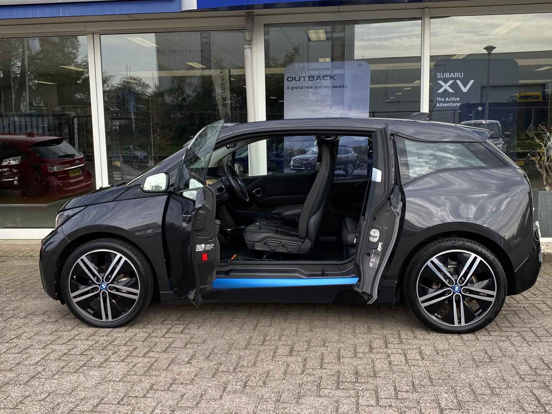 BMW i3 Range Extender Comfort | Adaptieve Cruise control | Navigatie | Achteruitrijcamera | Lederen bekleding | Verwarmde Voorstoelen | Panoramadak | - 4/38