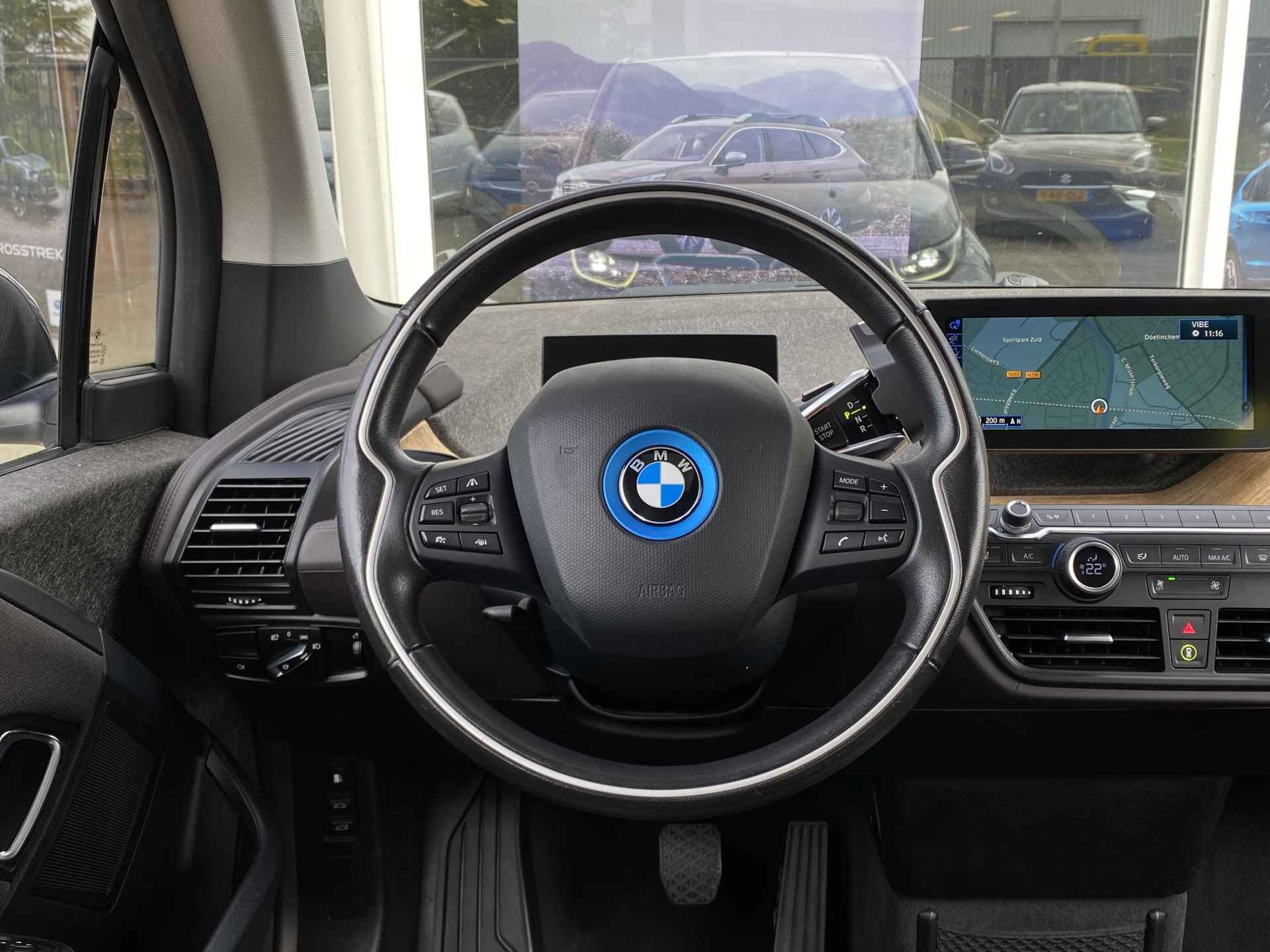 BMW i3 Range Extender Comfort | Adaptieve Cruise control | Navigatie | Achteruitrijcamera | Lederen bekleding | Verwarmde Voorstoelen | Panoramadak | - 12/38