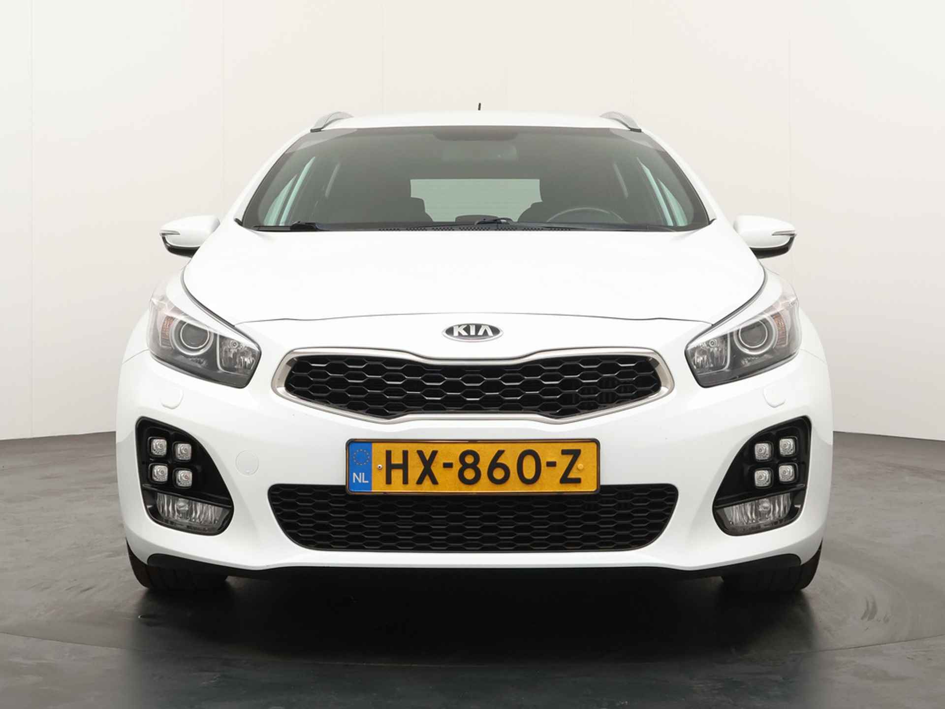 Kia Ceed Sportswagon 1.0 T-GDi GT-Line - Stoel en stuurwiel verwarming - Navigatie - Trekhaak - Xenon verlichting - 12 Maanden Bovag Garantie - 12/44