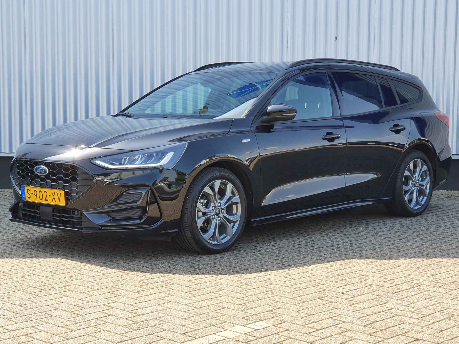 Ford Focus Wagon 1.0 Hybrid ST-Line | Achteruitrijcamera | Winter Pack | Cruise Control | Parkeersensoren - 4/35