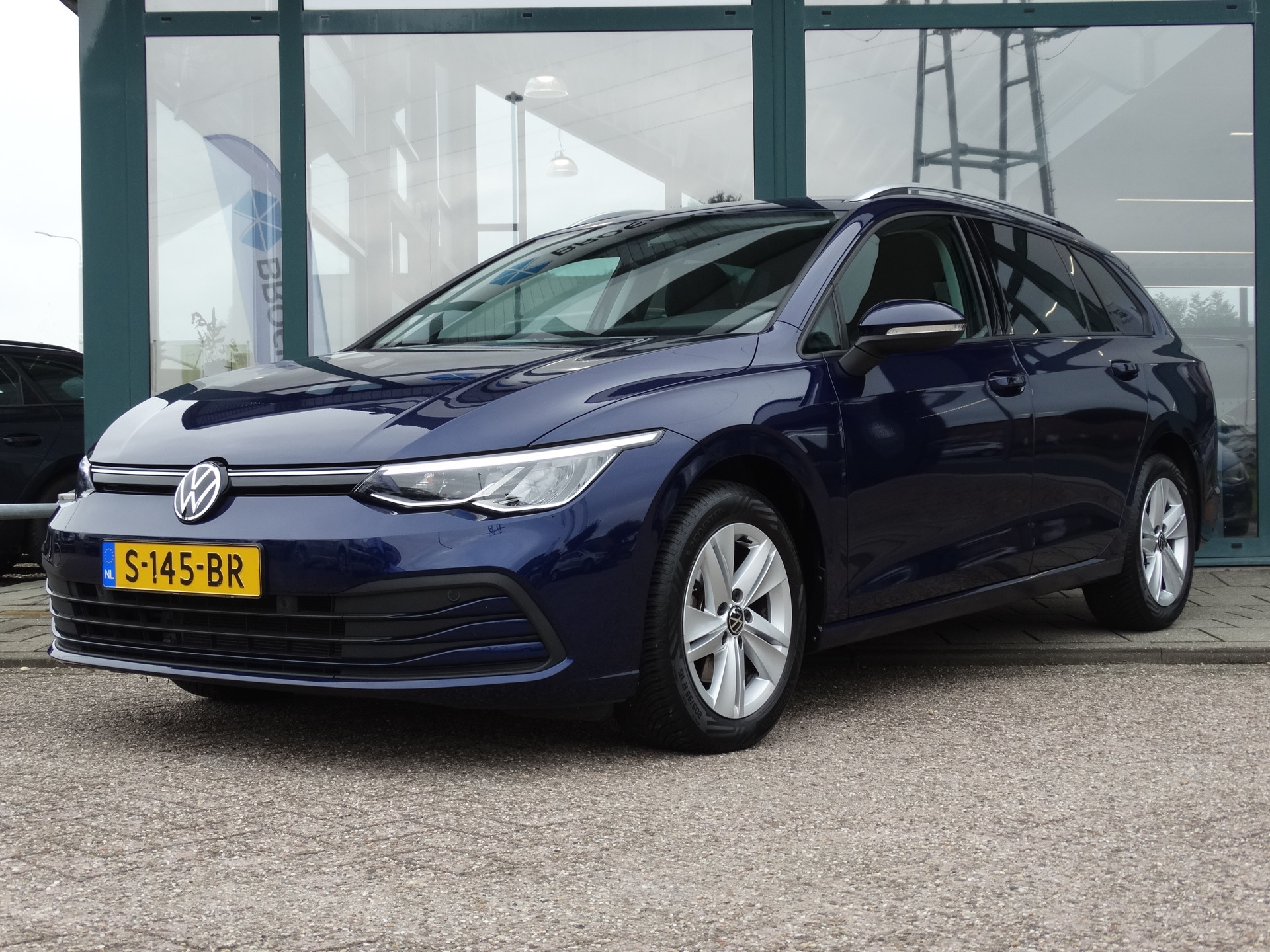 Volkswagen GOLF Variant 1.0 TSI 110PK Life | Navigatie | Carplay \ Android Auto | Climate Control