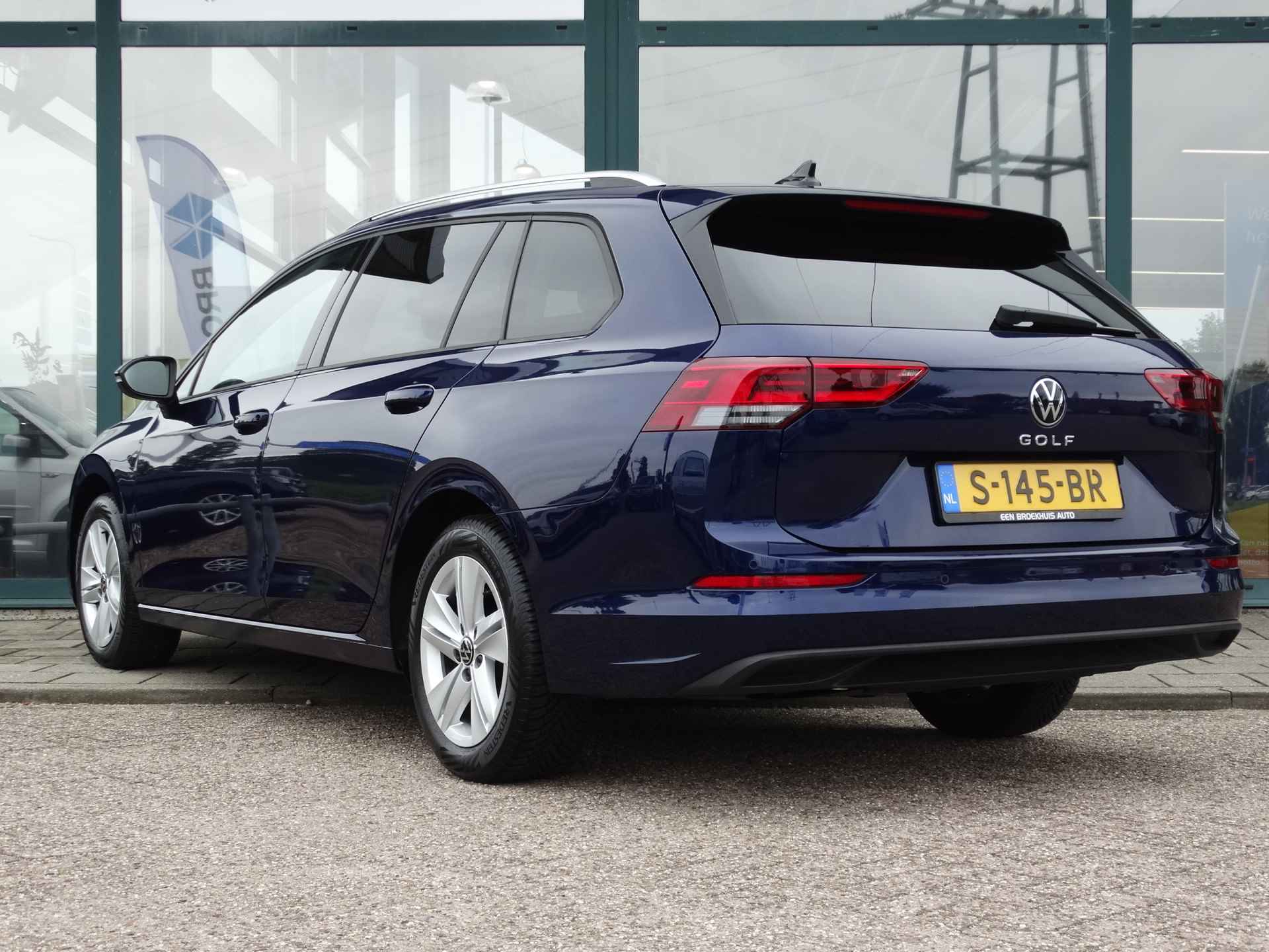 Volkswagen GOLF Variant 1.0 TSI 110PK Life | Navigatie | Carplay \ Android Auto | Climate Control - 3/27