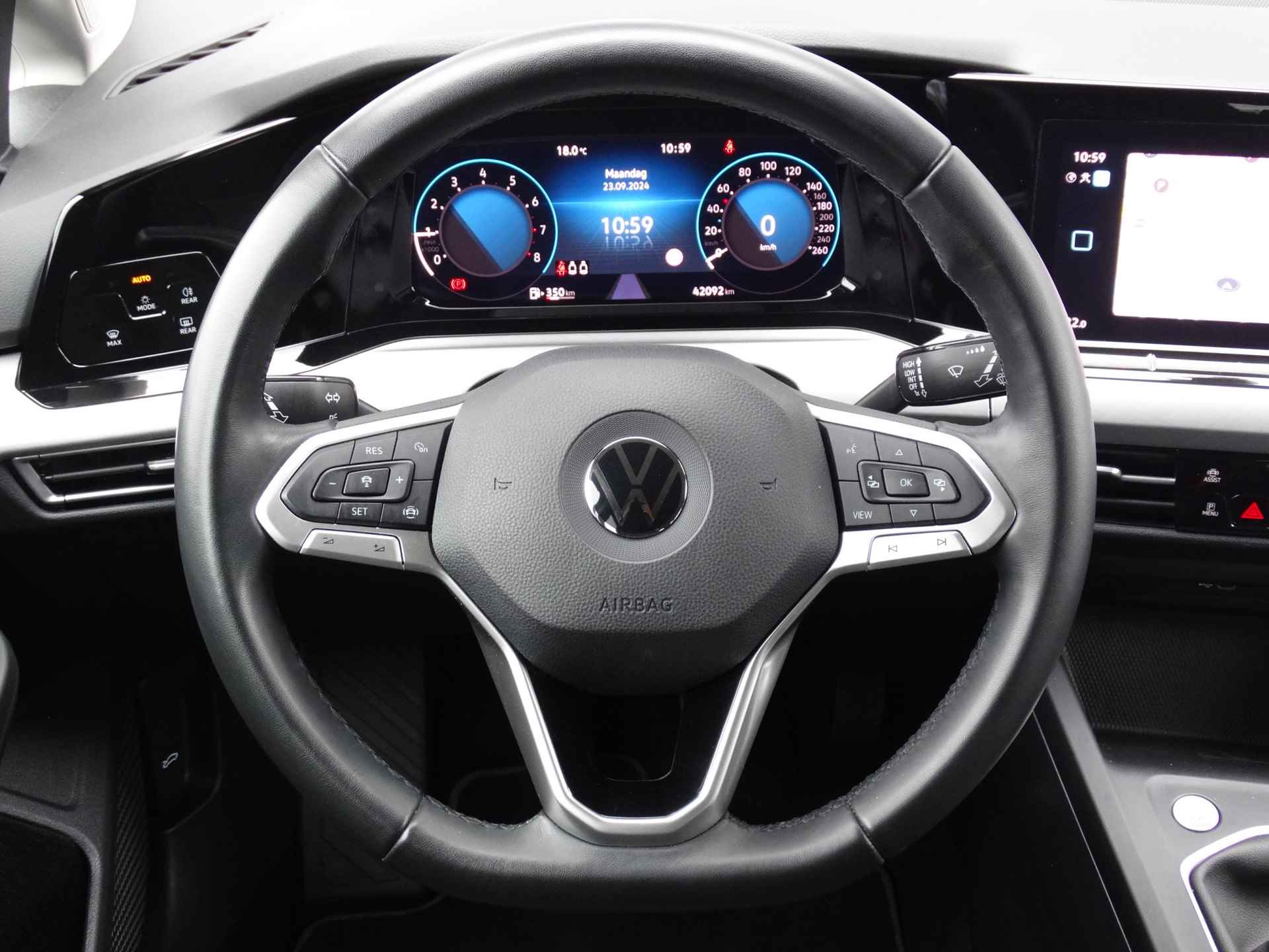 Volkswagen GOLF Variant 1.0 TSI 110PK Life | Navigatie | Carplay \ Android Auto | Climate Control - 16/27