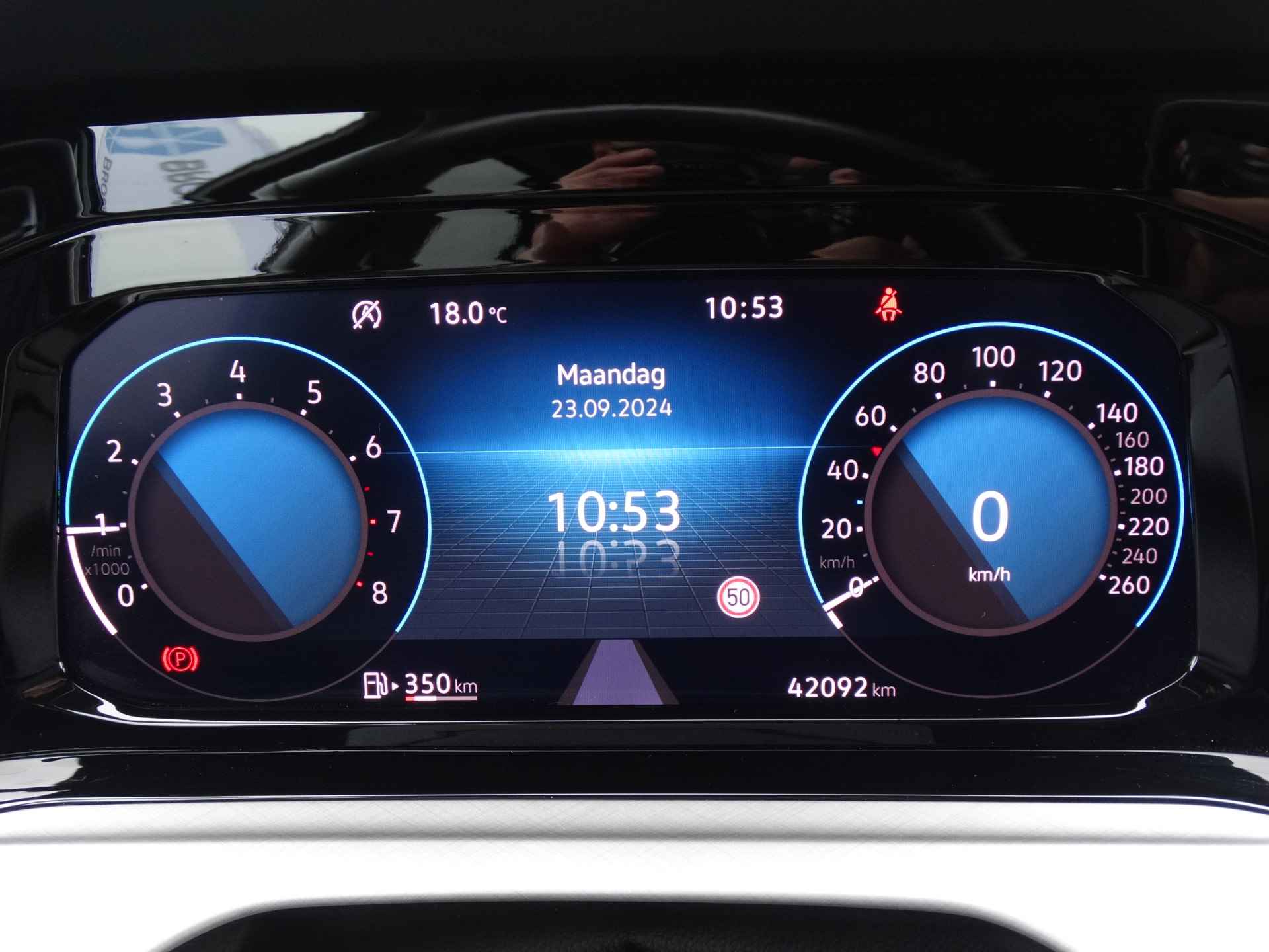 Volkswagen GOLF Variant 1.0 TSI 110PK Life | Navigatie | Carplay \ Android Auto | Climate Control - 17/27