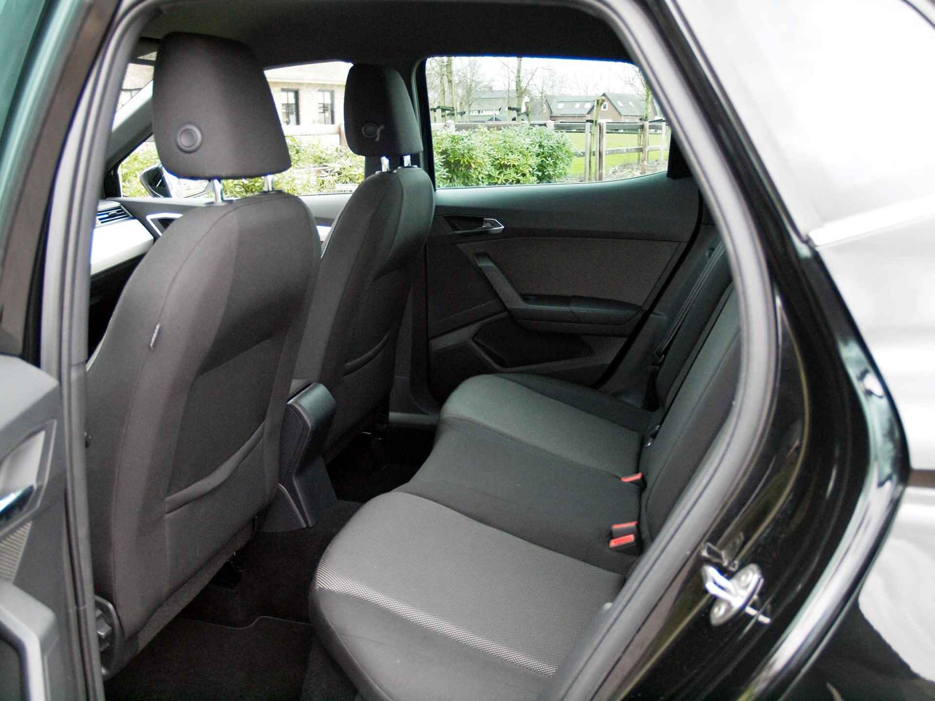 SEAT Arona 1.0 TSI Xcellence Business Intense Apple Carplay | LED | Camera | PDC | Cruise Control | NL-Auto | - 29/33