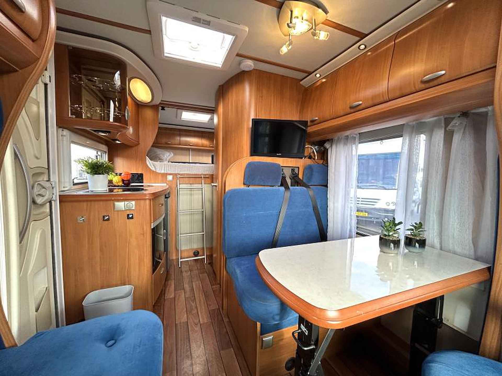 Hobby T 500 Dwarsbed/2007/6.0m/Euro-4 - 9/23