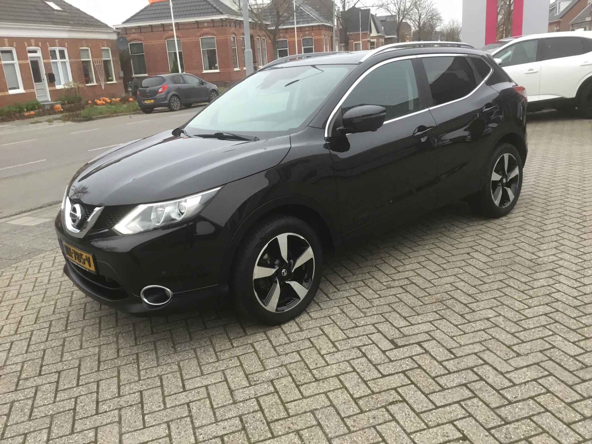 Nissan QASHQAI 1.6 DIG-T 160 N-Connecta+Design Pack - 3/35