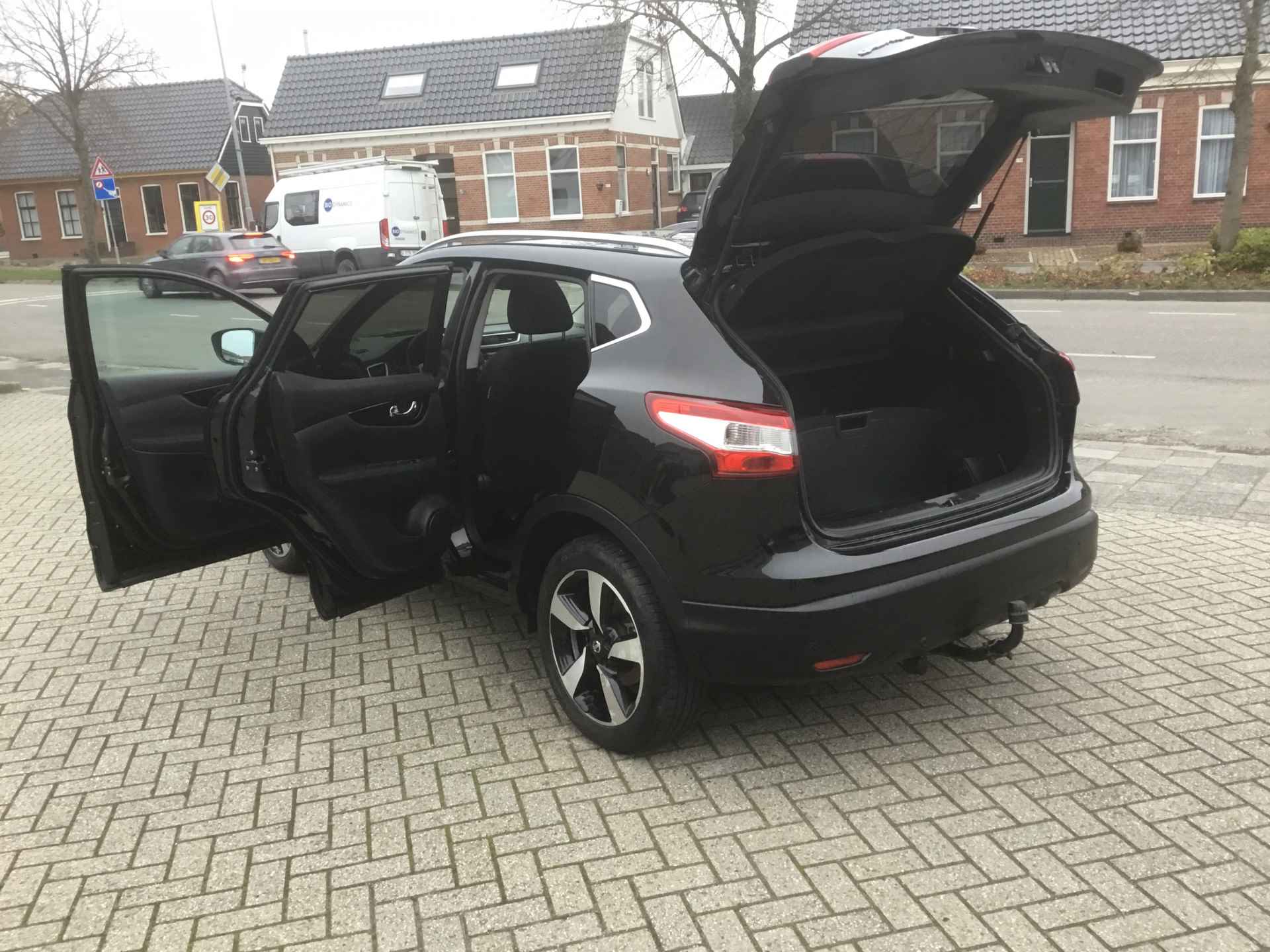 Nissan QASHQAI 1.6 DIG-T 160 N-Connecta+Design Pack - 30/35