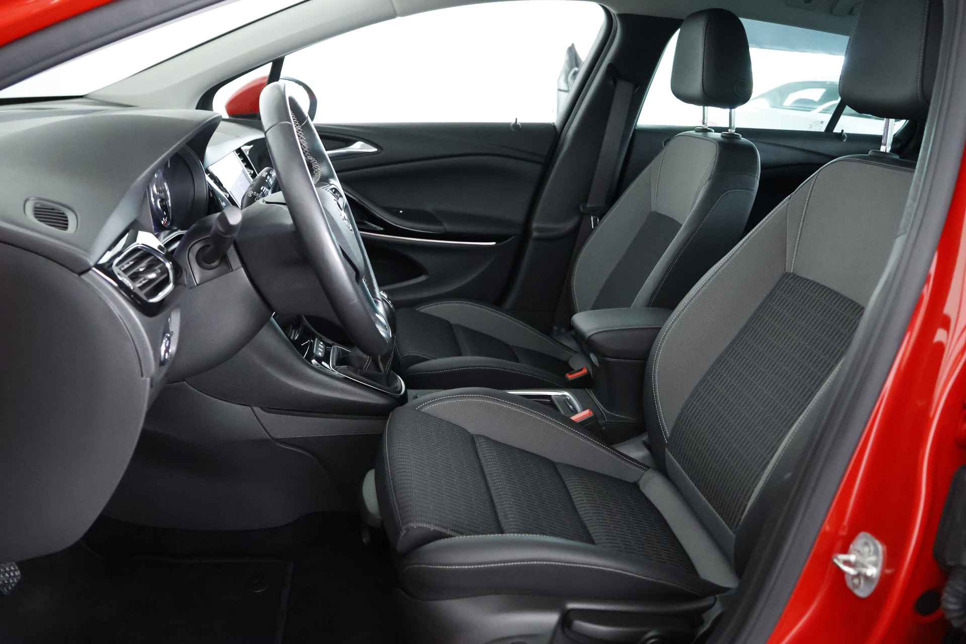 Opel Astra Sports Tourer 1.2 Elegance / Navi / LED / CarPlay / Cam / Clima - 6/25