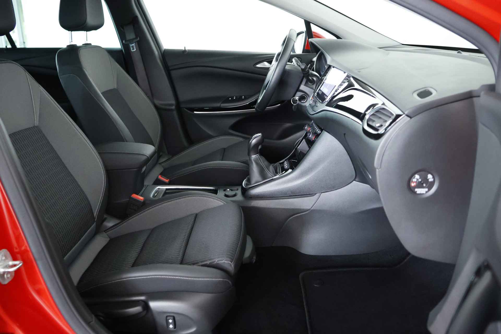 Opel Astra Sports Tourer 1.2 Elegance / Navi / LED / CarPlay / Cam / Clima - 9/25
