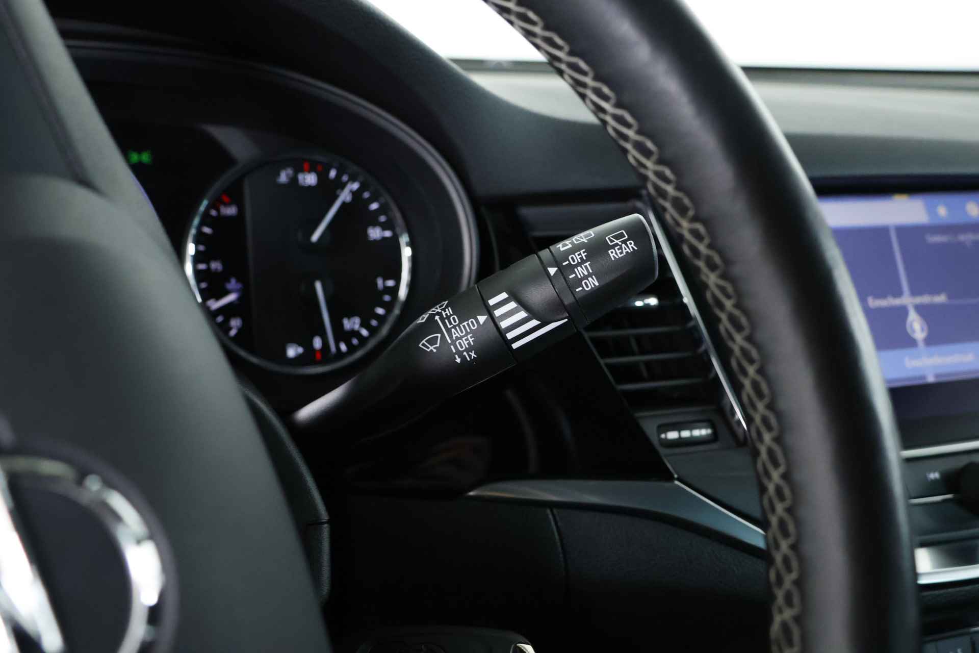 Opel Astra Sports Tourer 1.2 Elegance / Navi / LED / CarPlay / Cam / Clima - 17/25