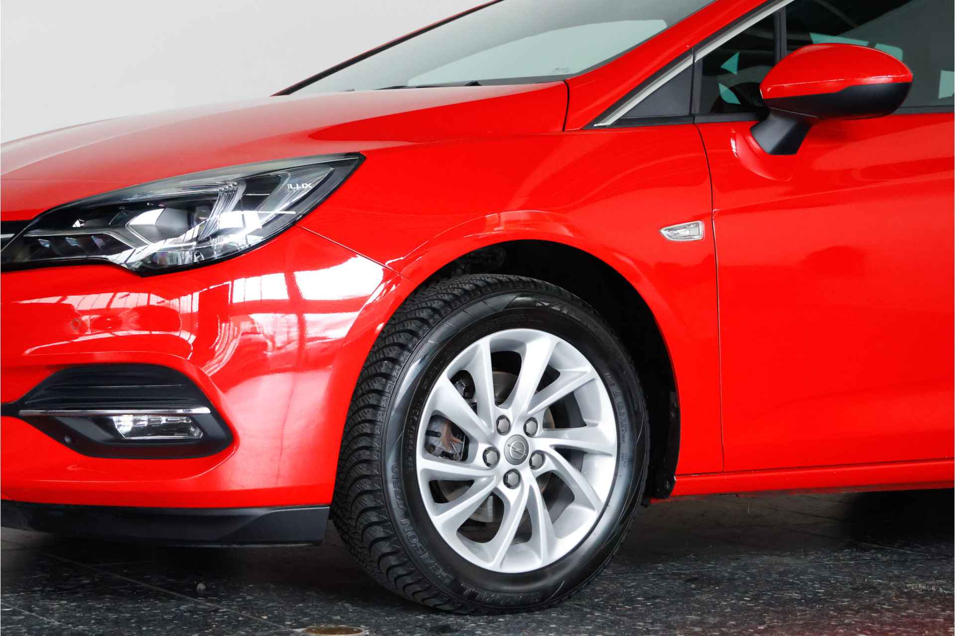 Opel Astra Sports Tourer 1.2 Elegance / Navi / LED / CarPlay / Cam / Clima - 24/25