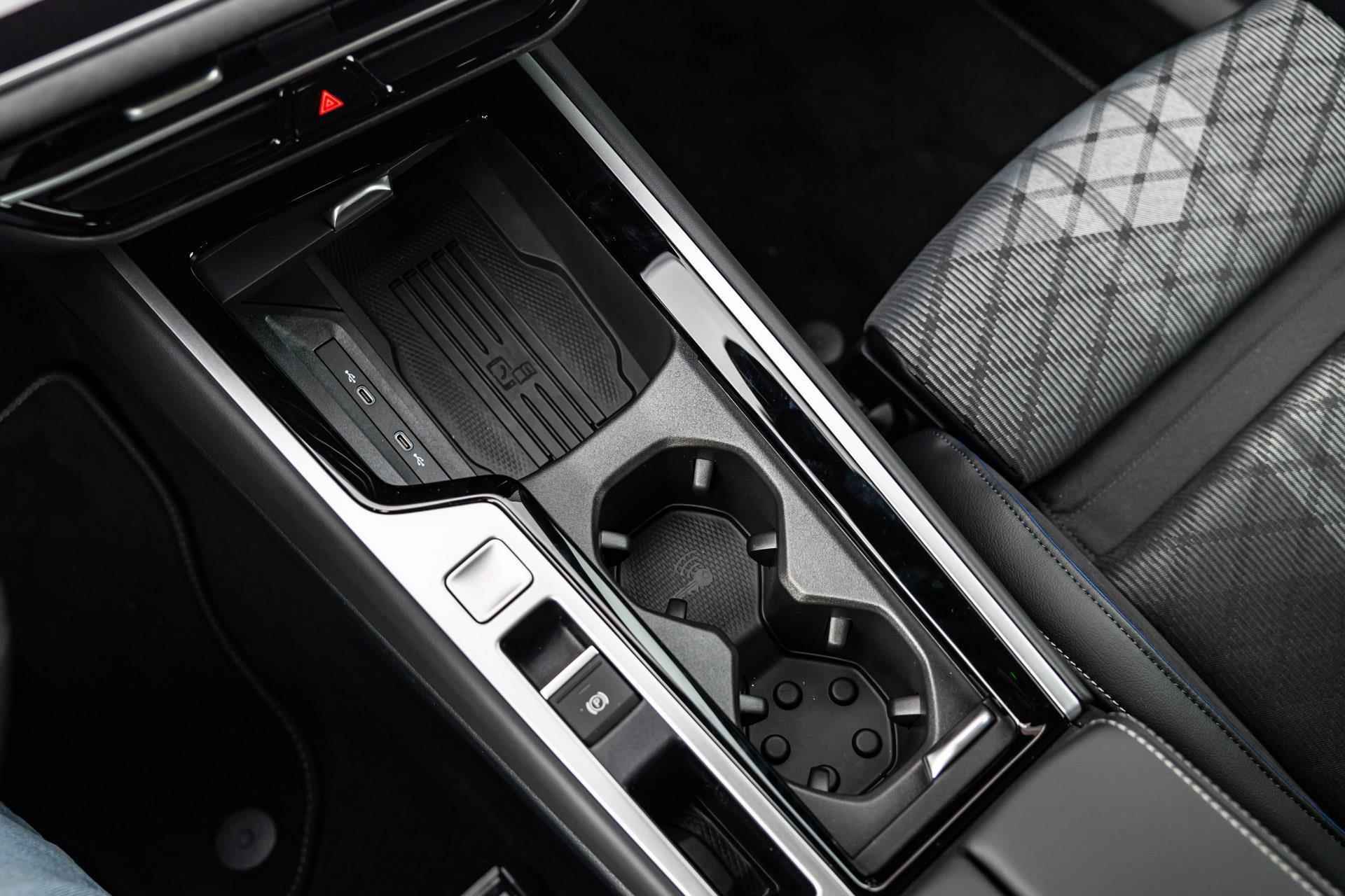 Volkswagen Passat Variant 1.5 eTSI 150pk DSG R-Line Business | Stoelverwarming Voor & Achter | Black Style Pakket - 70/76