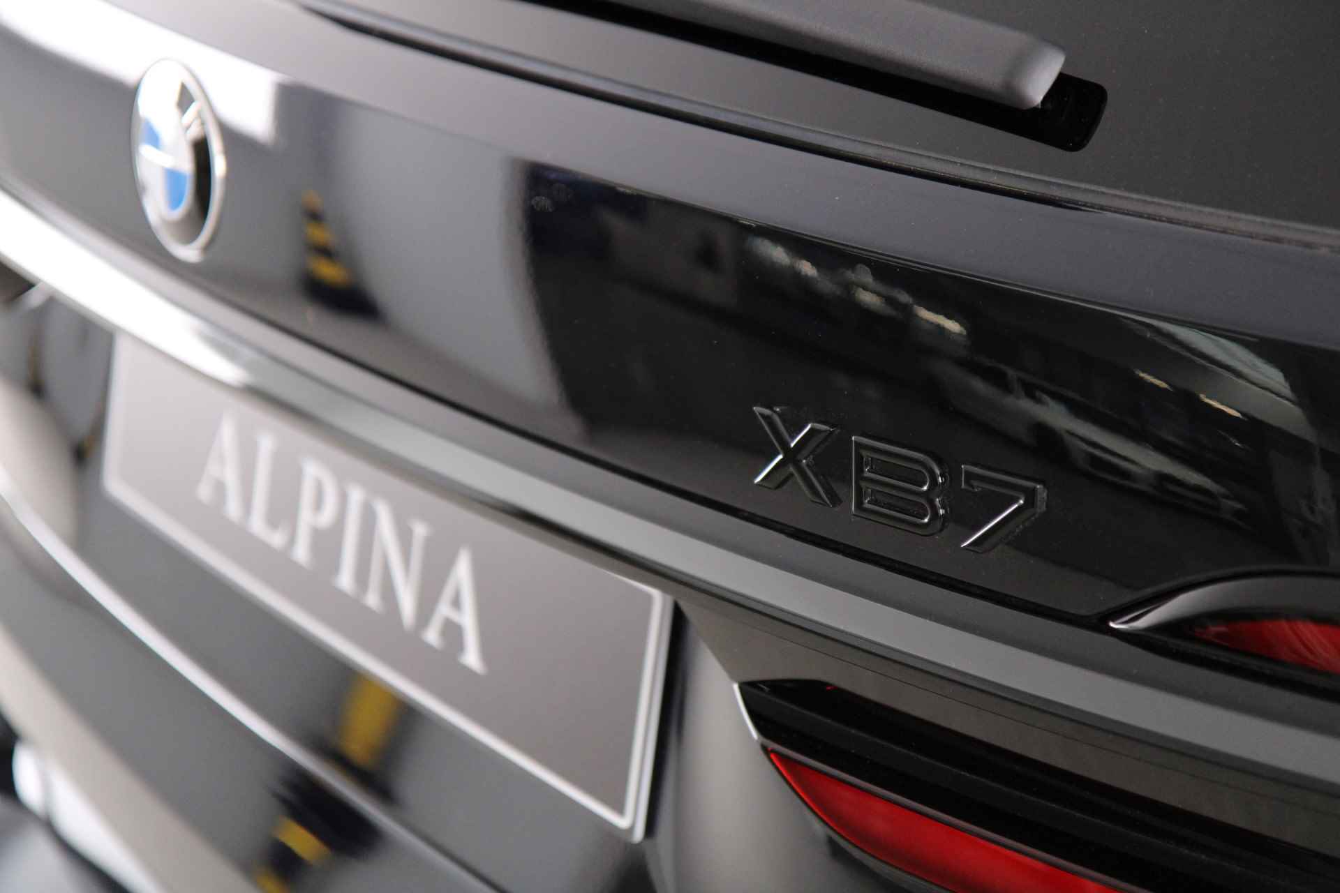 Alpina XB7 SWITCH-TRONIC Allrad - Carbon Black - 24/45