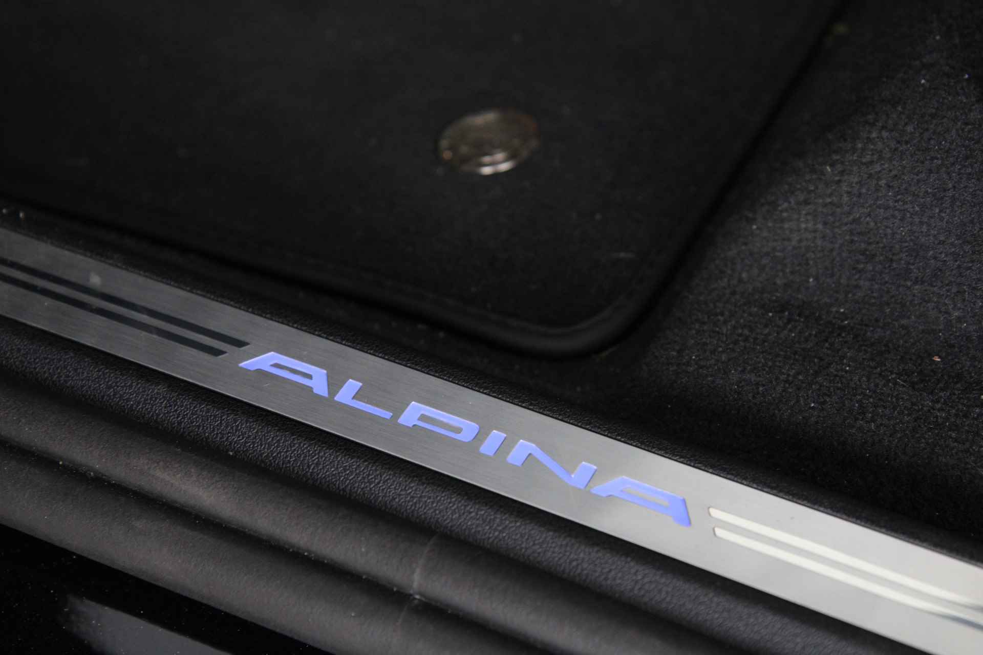 Alpina XB7 SWITCH-TRONIC Allrad - Carbon Black - 28/45