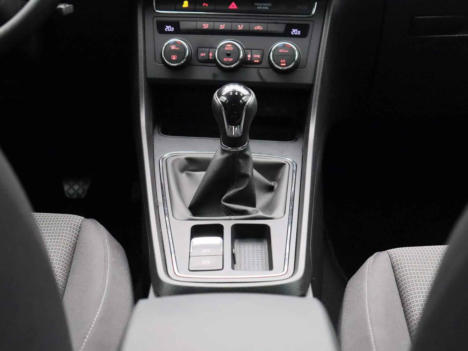 SEAT Leon ST 1.0 EcoTSI Style | Navigatie | LED | Parkeersensoren | Climate Control - 11/35