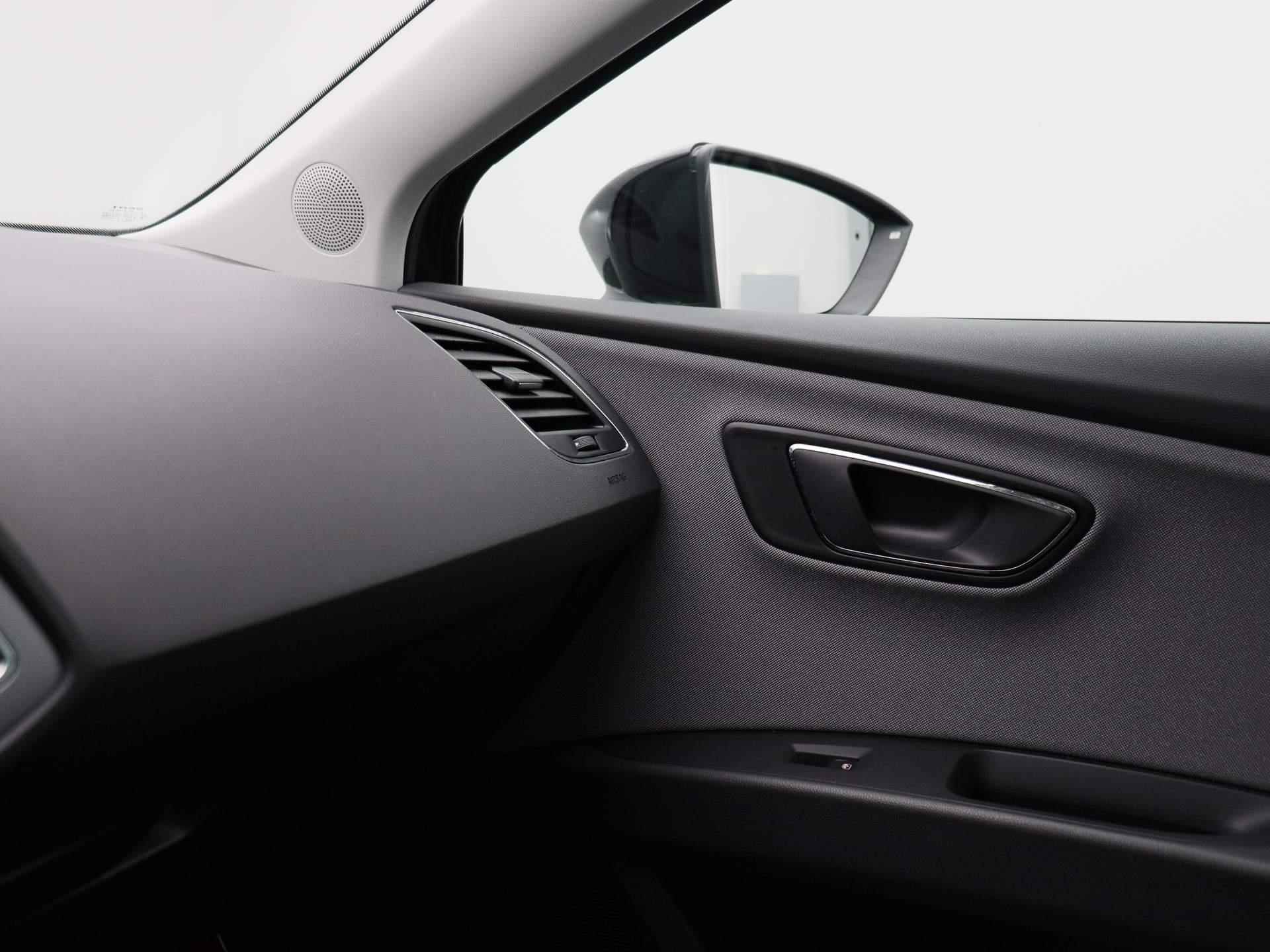 SEAT Leon ST 1.0 EcoTSI Style | Navigatie | LED | Parkeersensoren | Climate Control - 25/35