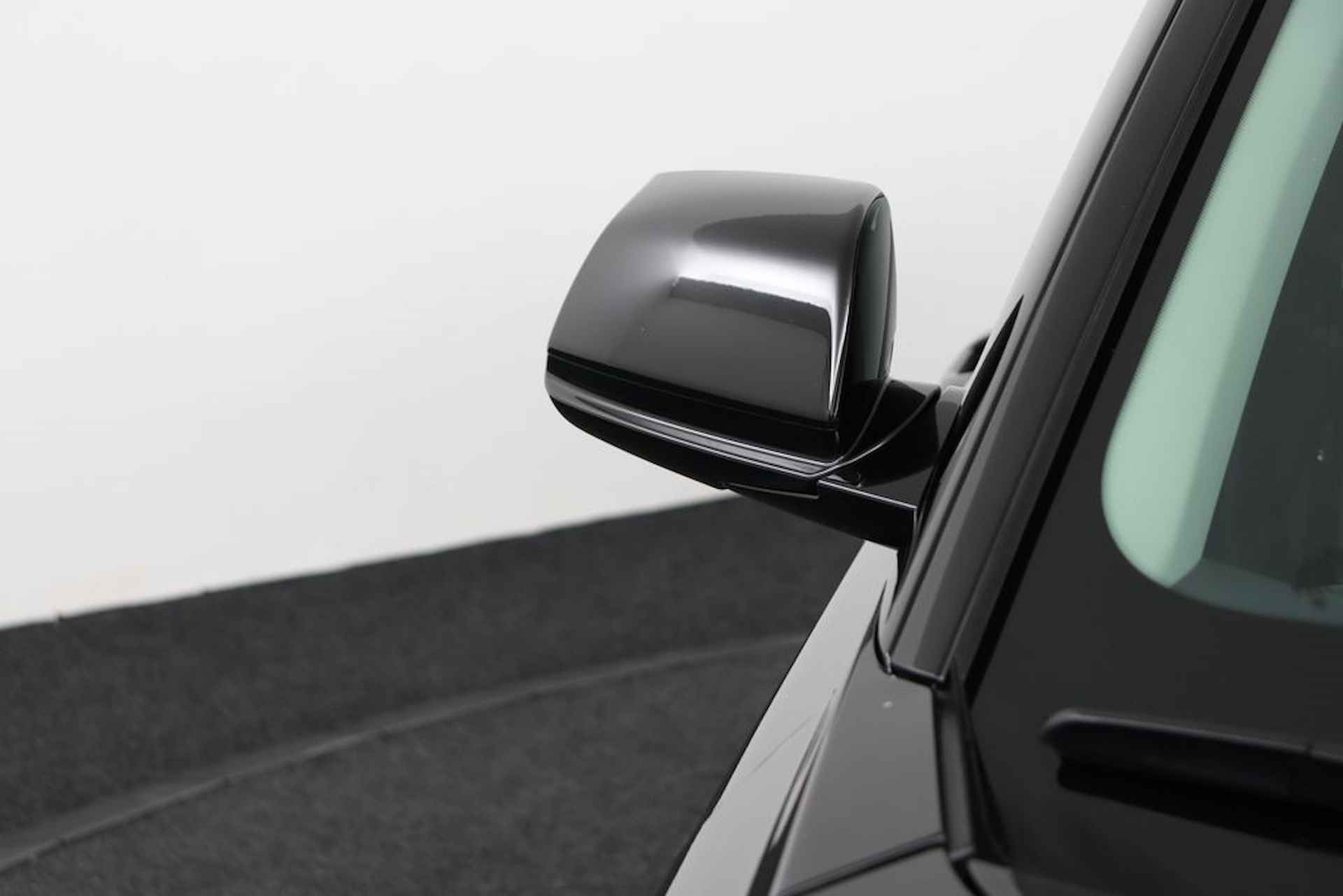 Kia Niro 1.6 GDi PHEV Edition - LED koplampen - Stoel en stuurwiel verwarming - Navigatie - Cruise Control Adaptief - Apple CarPlay / Android Auto -  Achteruitrijcamera - Fabrieksgarantie tot 12-2029 - 15/44
