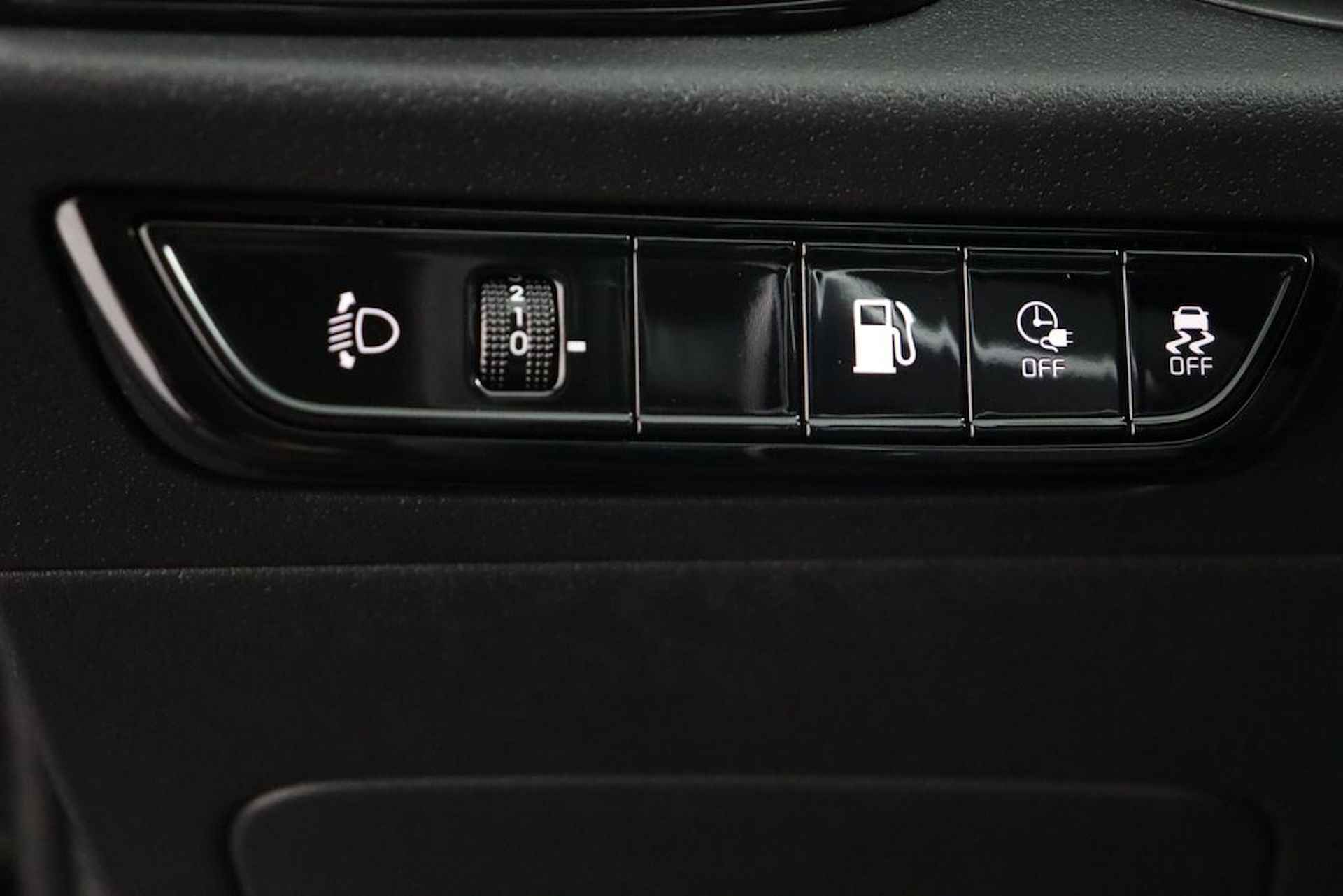 Kia Niro 1.6 GDi PHEV Edition - LED koplampen - Stoel en stuurwiel verwarming - Navigatie - Cruise Control Adaptief - Apple CarPlay / Android Auto -  Achteruitrijcamera - Fabrieksgarantie tot 12-2029 - 22/44