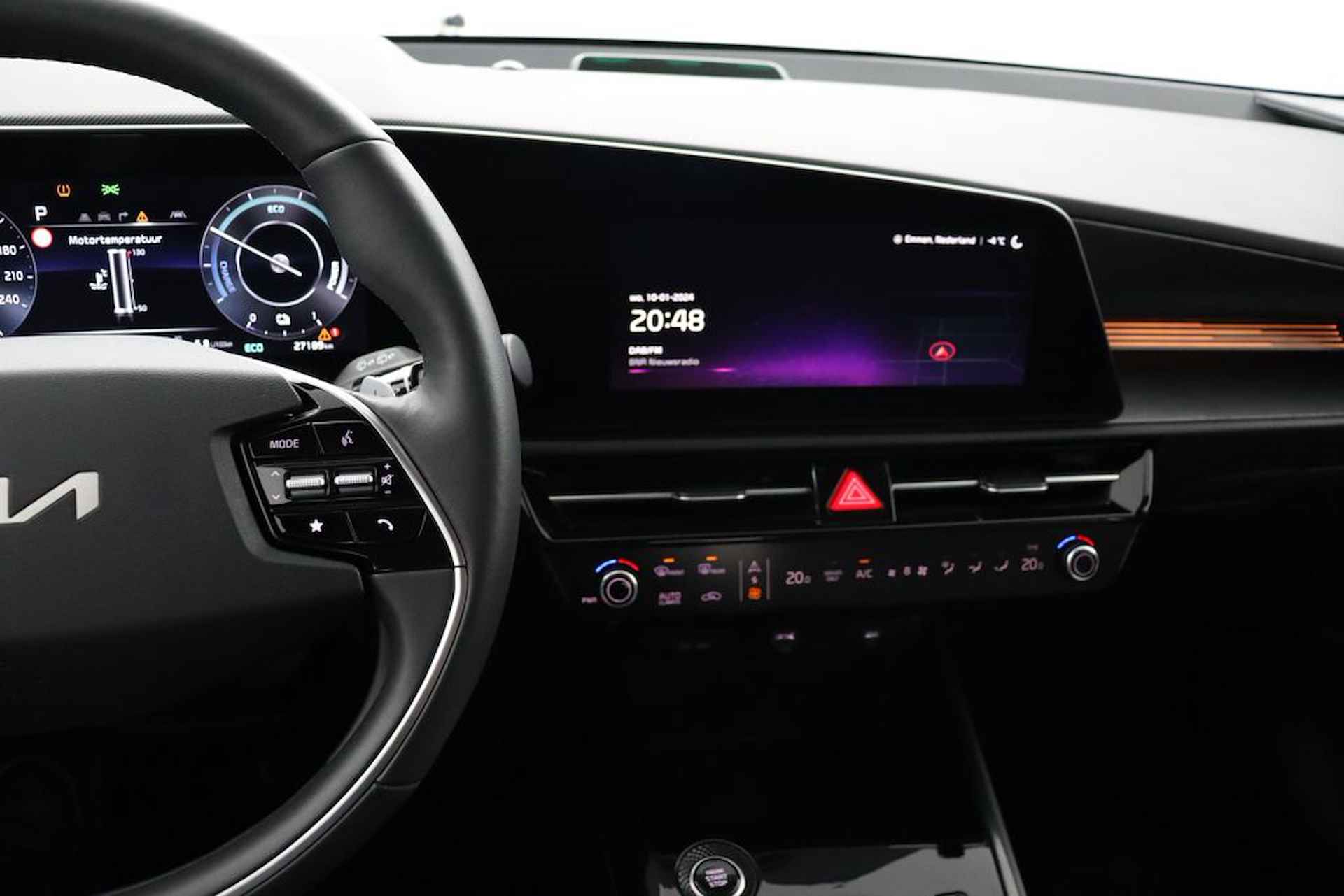 Kia Niro 1.6 GDi PHEV Edition - LED koplampen - Stoel en stuurwiel verwarming - Navigatie - Cruise Control Adaptief - Apple CarPlay / Android Auto -  Achteruitrijcamera - Fabrieksgarantie tot 12-2029 - 27/44
